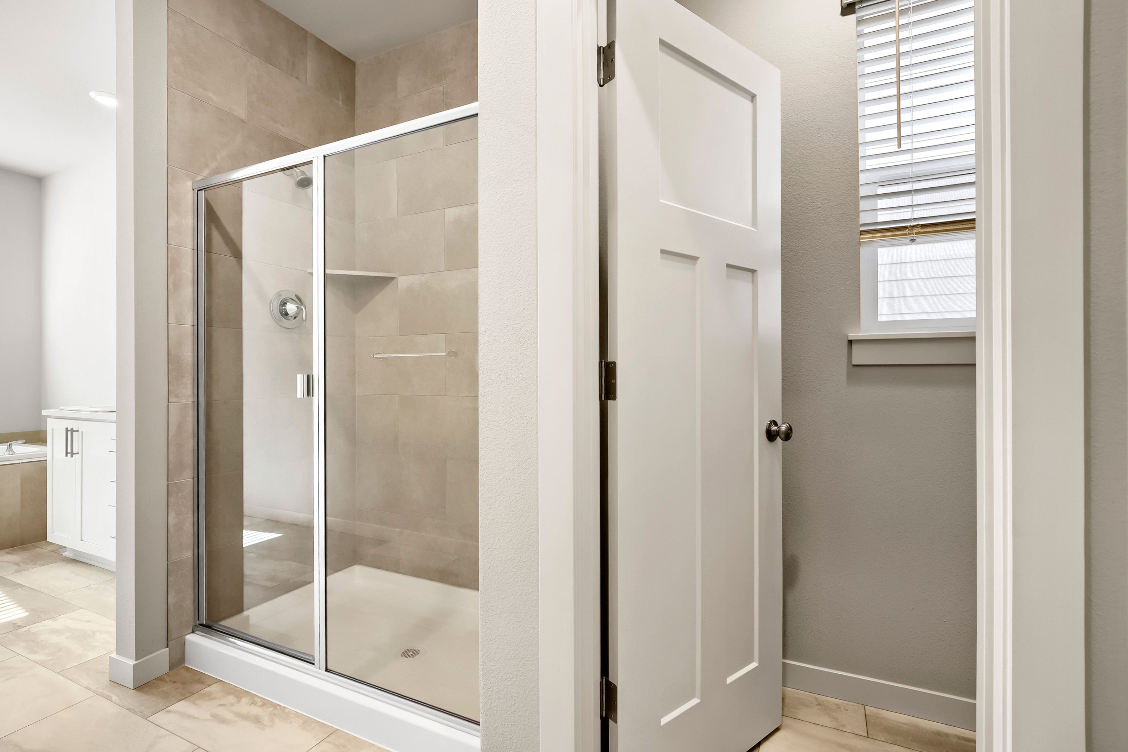 16907 NE 37th Ave   Print Quality   020   20 Primary Bathroom