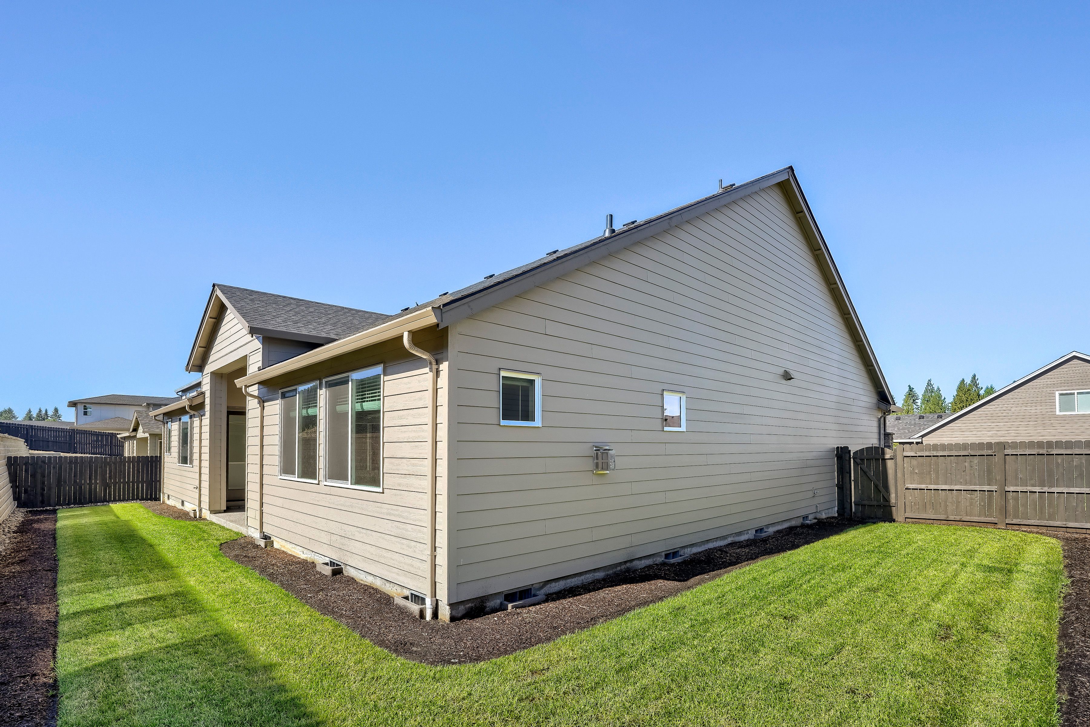 16907 NE 37th Ave   Print Quality   027   27 Exterior Rear
