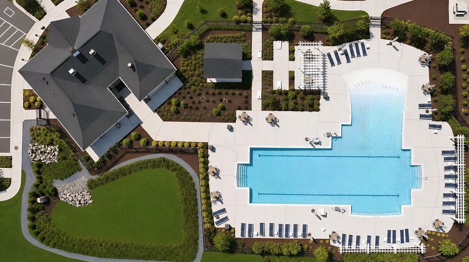 Lakeside Trappe Amenity Pool 2of3