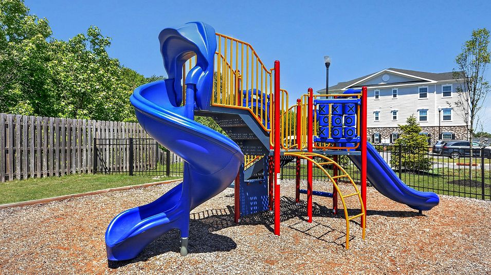 Monroe Parke Amenity Tot Lot 3of4