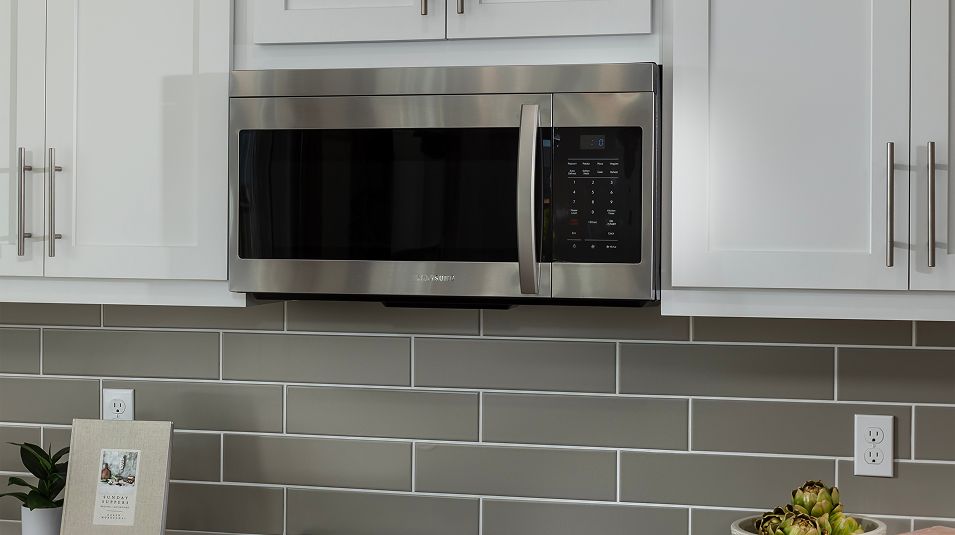 Evergreen Cedar Point Res2 EI Kitchen Microwave