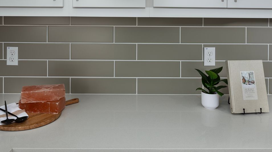 Evergreen Cedar Point Res2 EI Kitchen Countertop