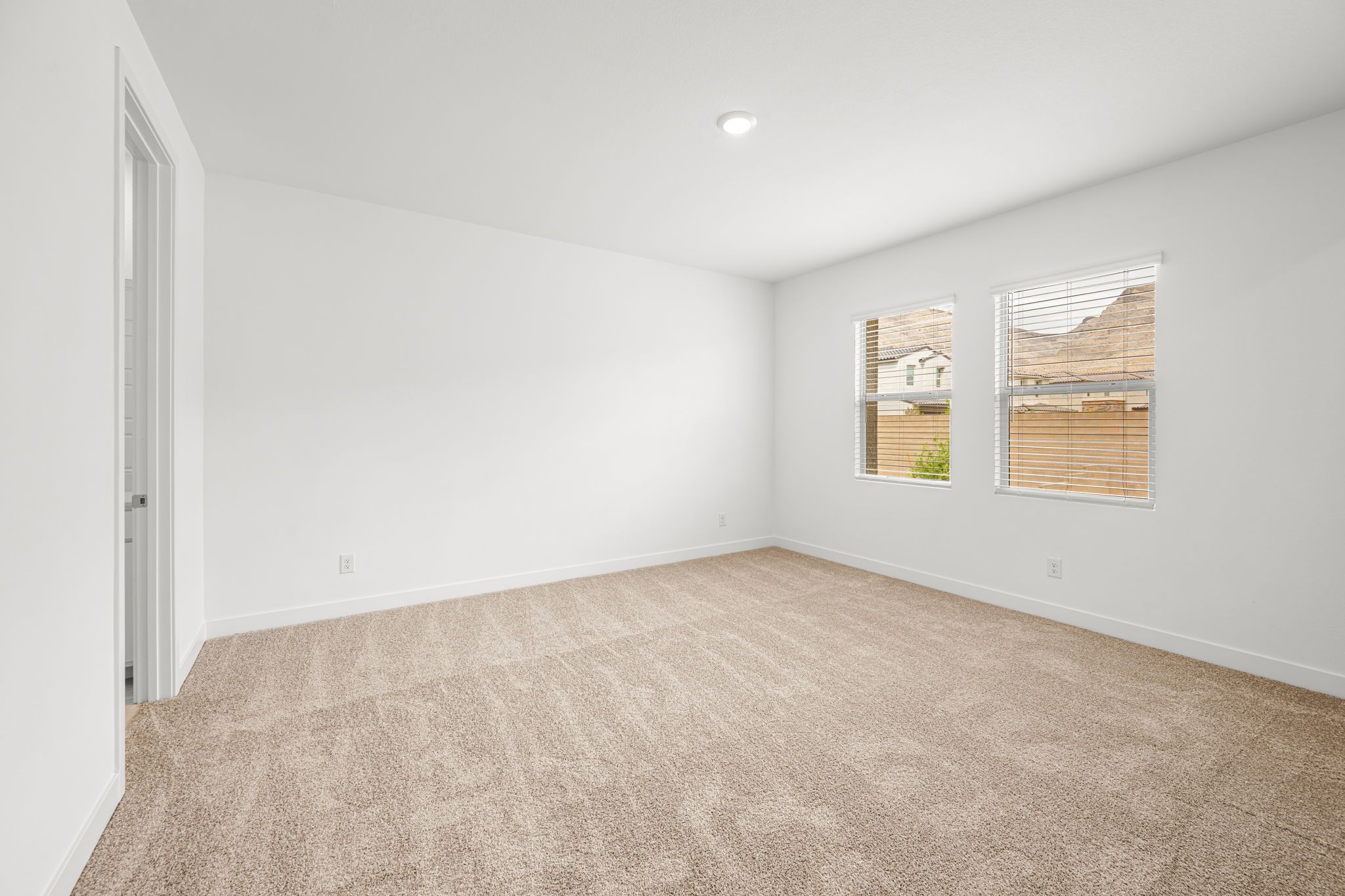 26 web or mls Lennar  11860 MIMICKING SONG LN 26