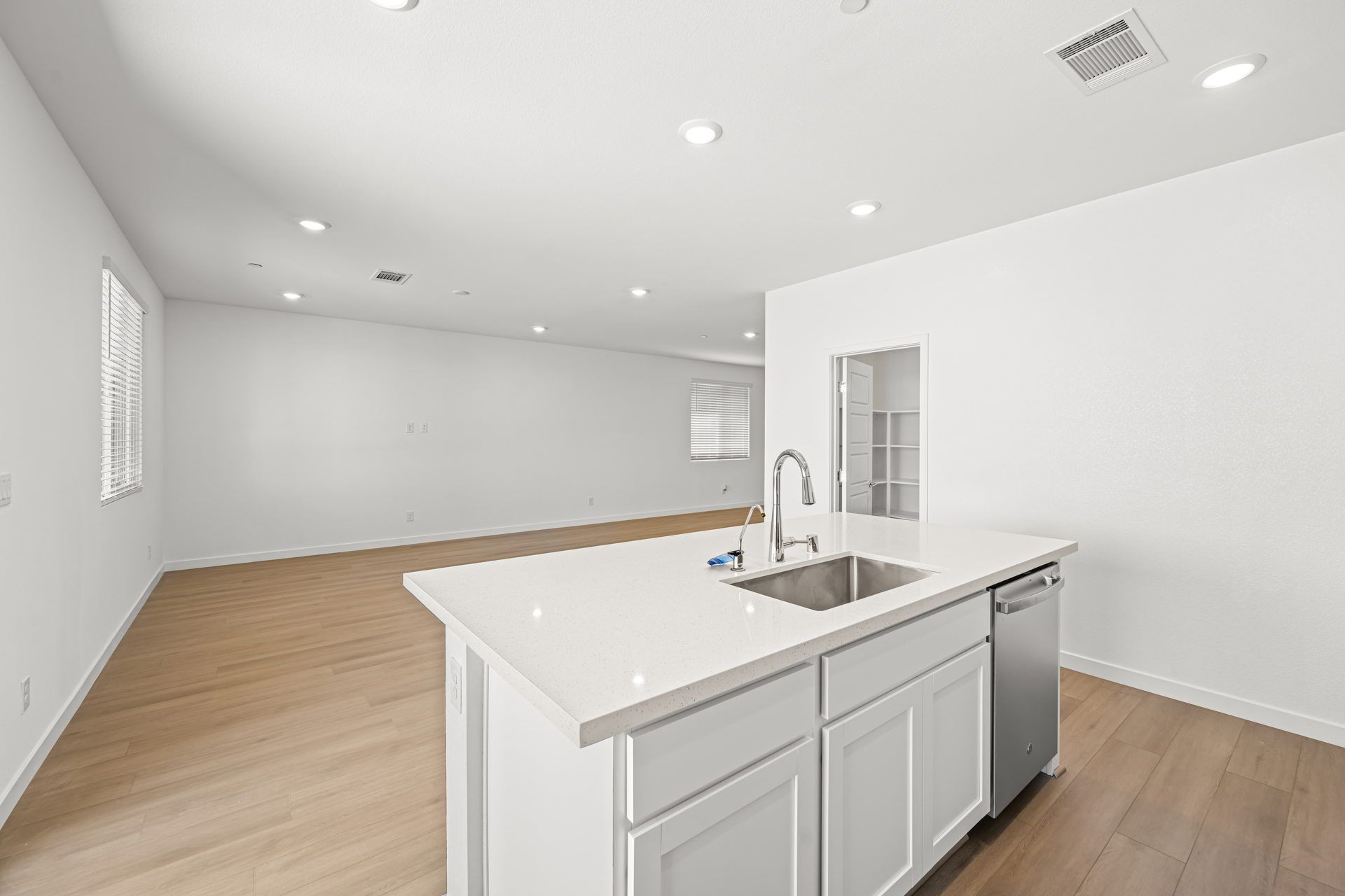 Lennar Piazza1518 Capri Cascades Court12