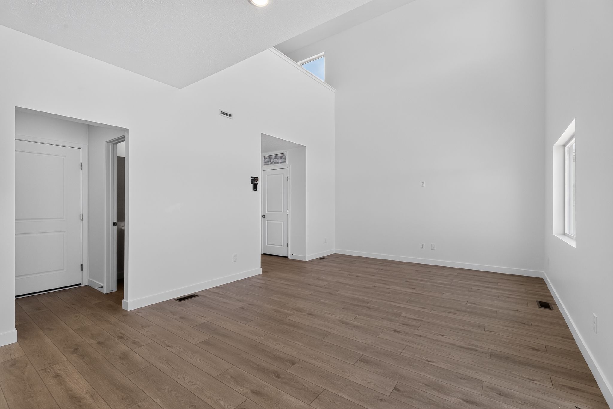 07 2138 Moon Beam Pl Living room 0007