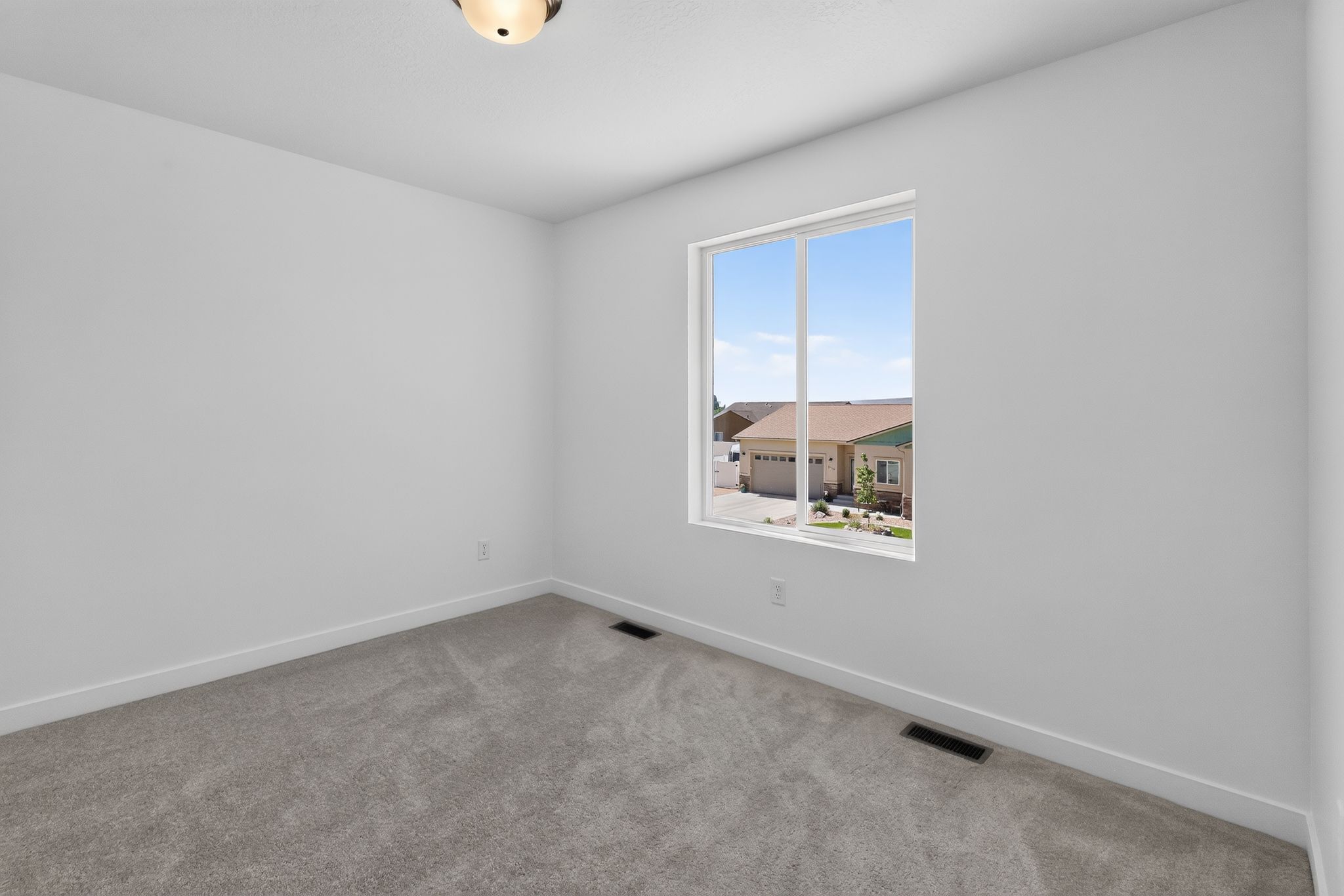 17 2138 Moon Beam Pl Bedroom 0027
