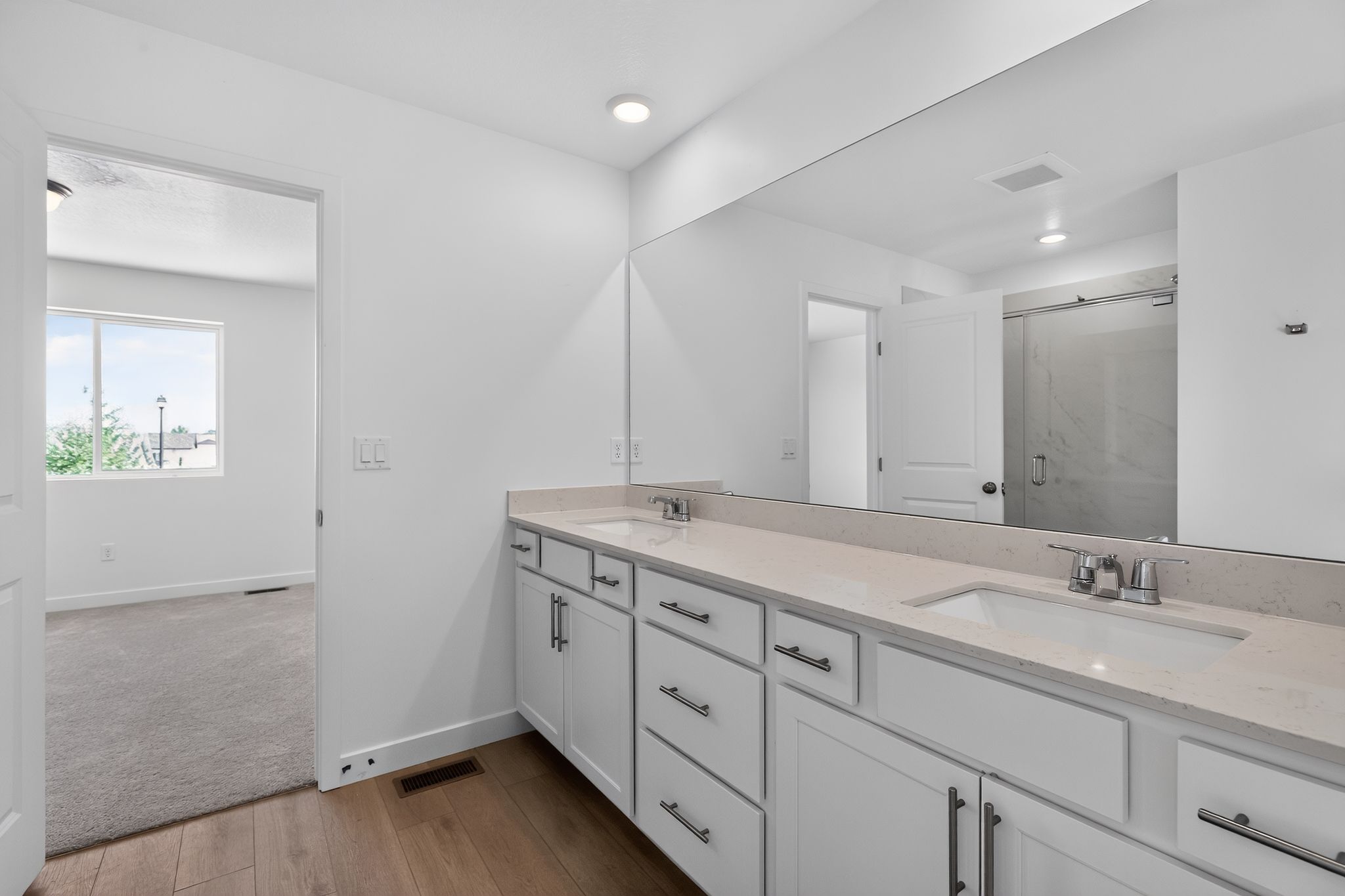22 2138 Moon Beam Pl Bathroom 0020
