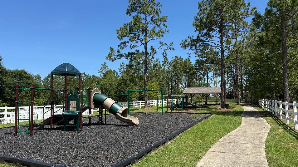 Yellow River Plantation Amenity PLAYGROUND 1of2