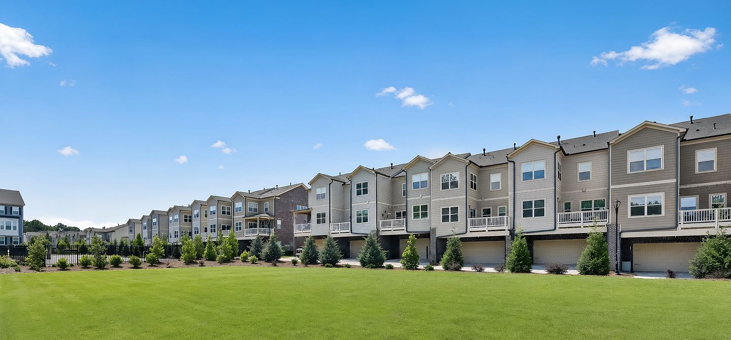 casa en Forrest Crossing - Forrest Crossing Townhomes por Lennar