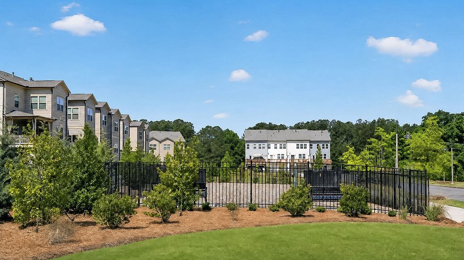 Forrest Crossing Town Homes Amenity Dog Park 2of5