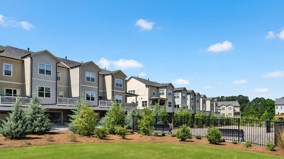 Forrest Crossing Town Homes Amenity Dog Park 5of5