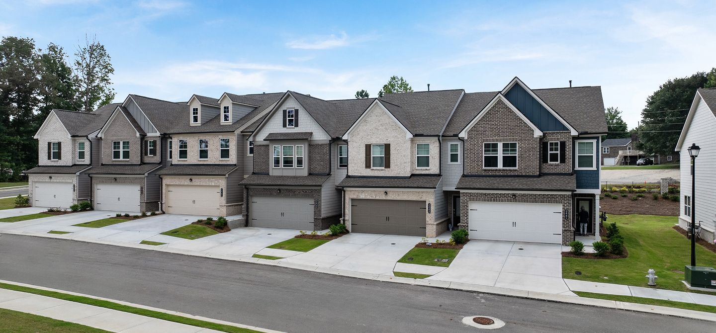 Pinewoods Townhomes Streetscape