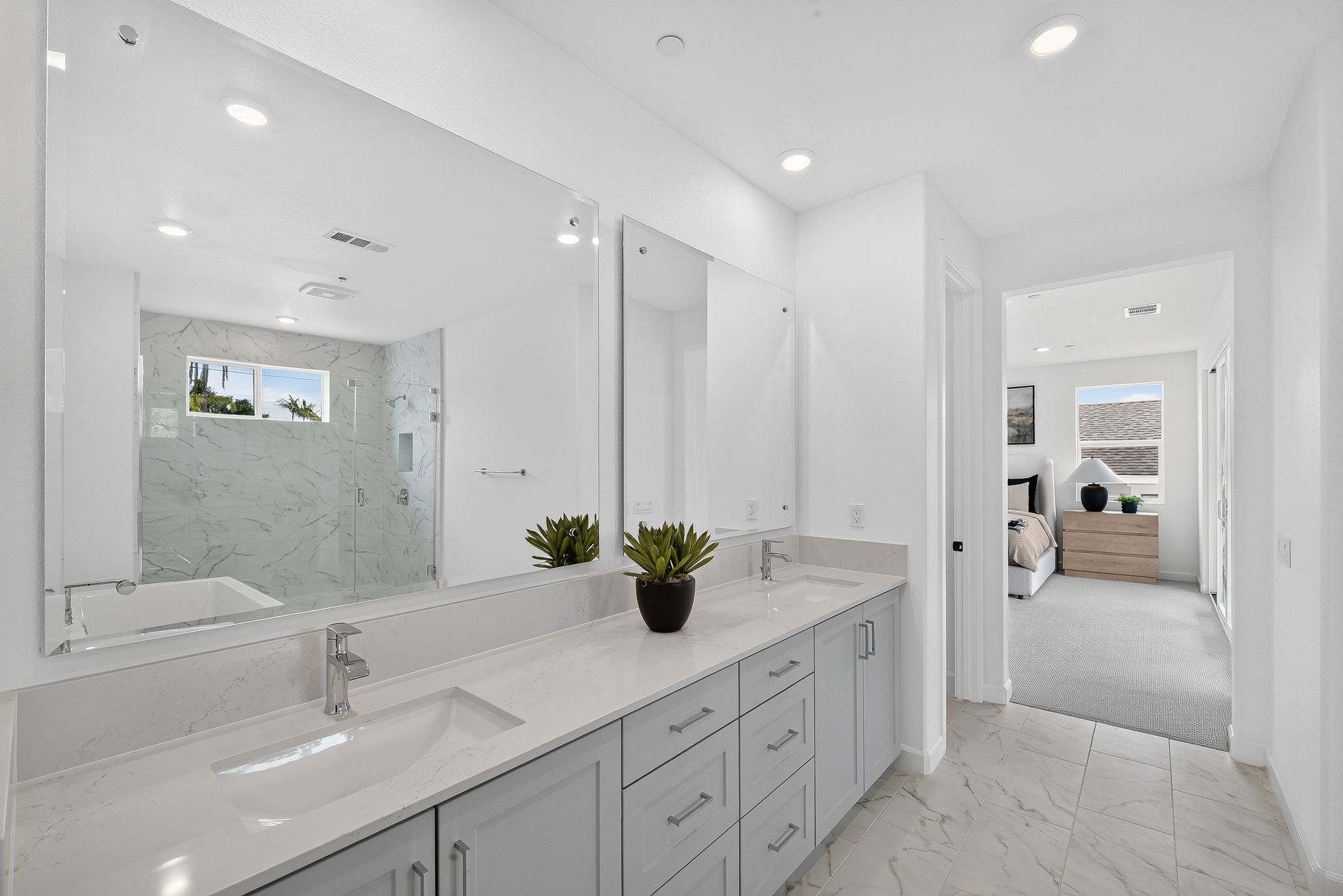 15 2312 Loker Wy Bathroom Edit