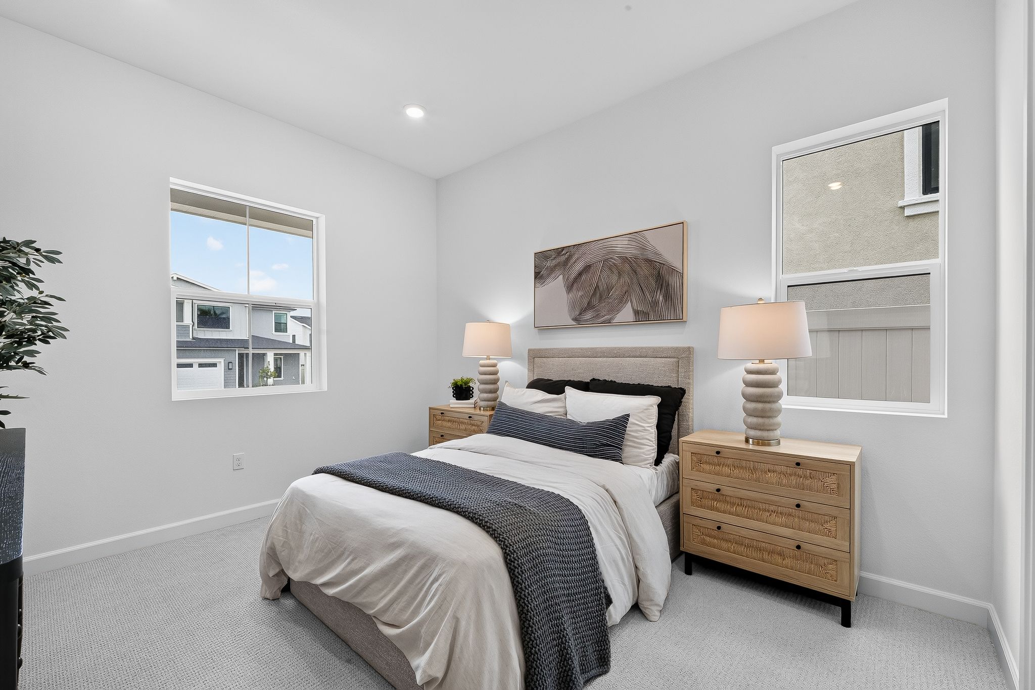 10 2312 Loker Wy Bedroom Edit