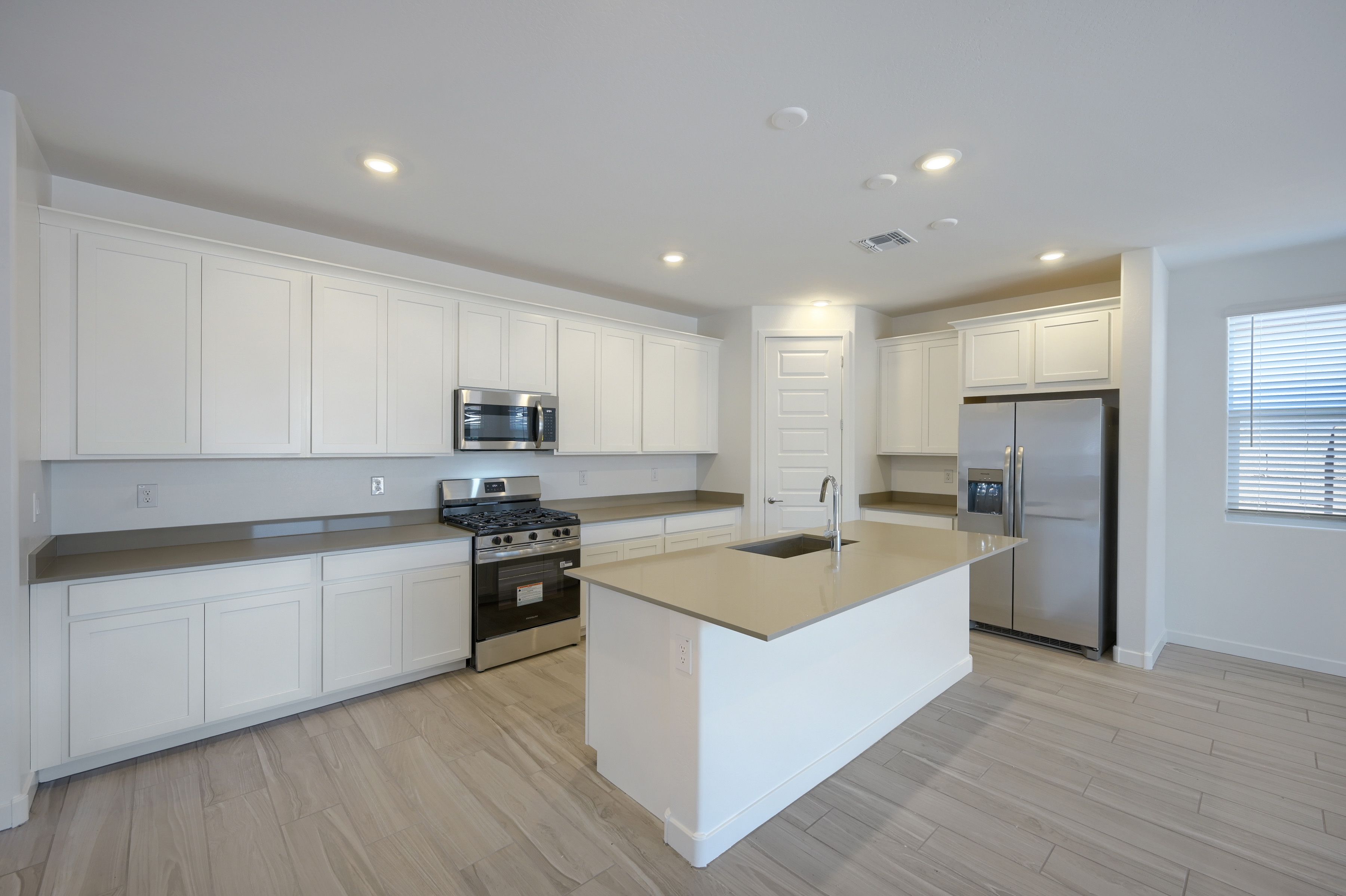4573 E Kenneth Ln   Print Quality   006   06 Kitchen