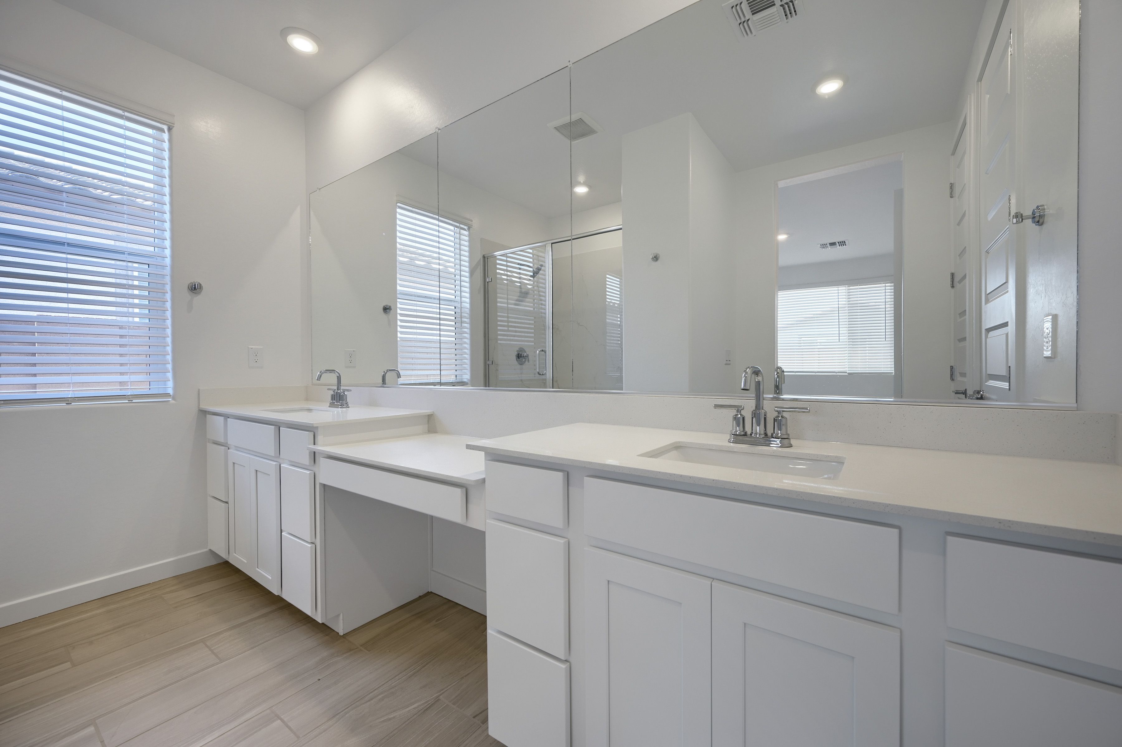 4573 E Kenneth Ln   Print Quality   009   09 Primary Bathroom