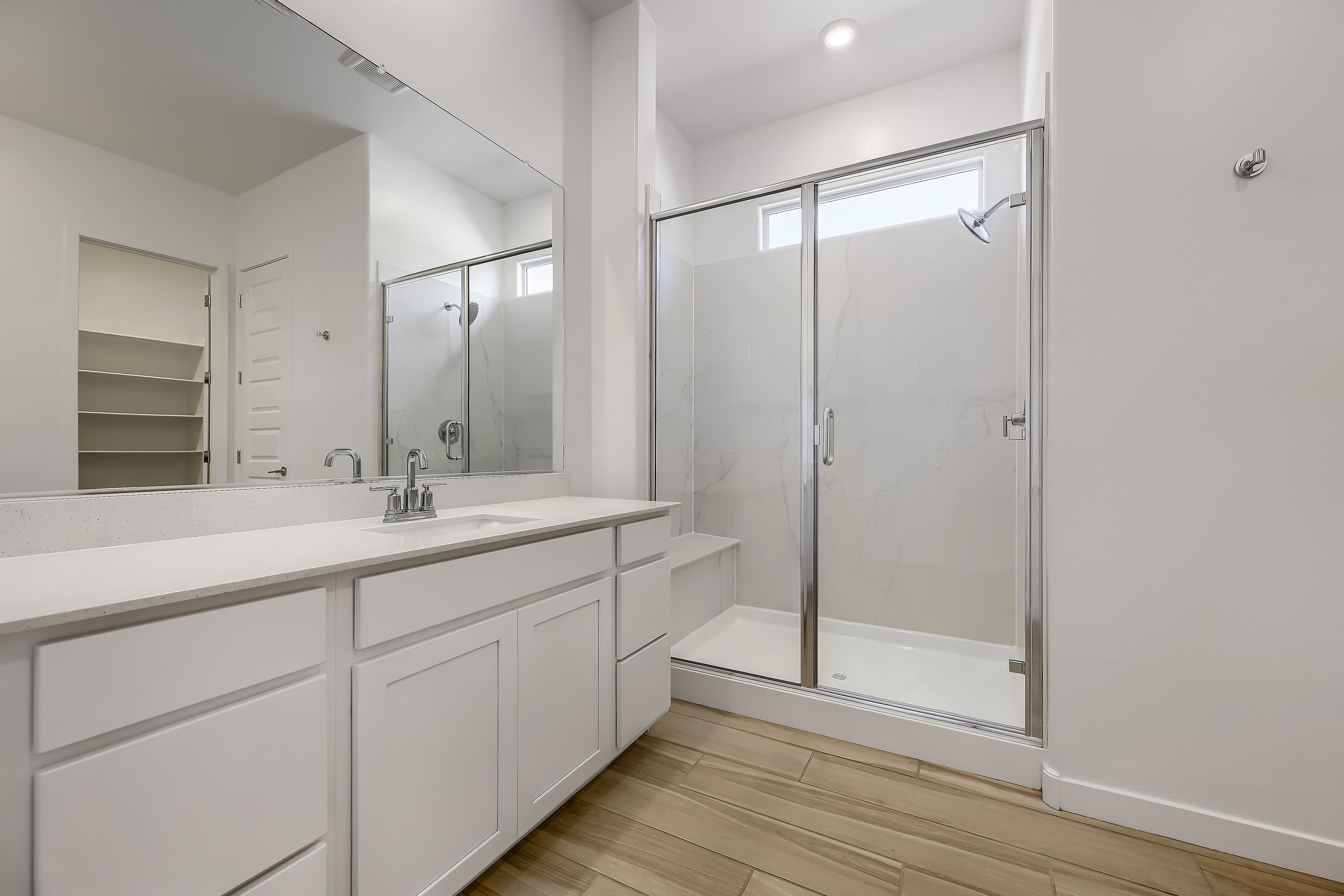 3352 E Aglio Ave   Print Quality   009   09 Primary Bathroom