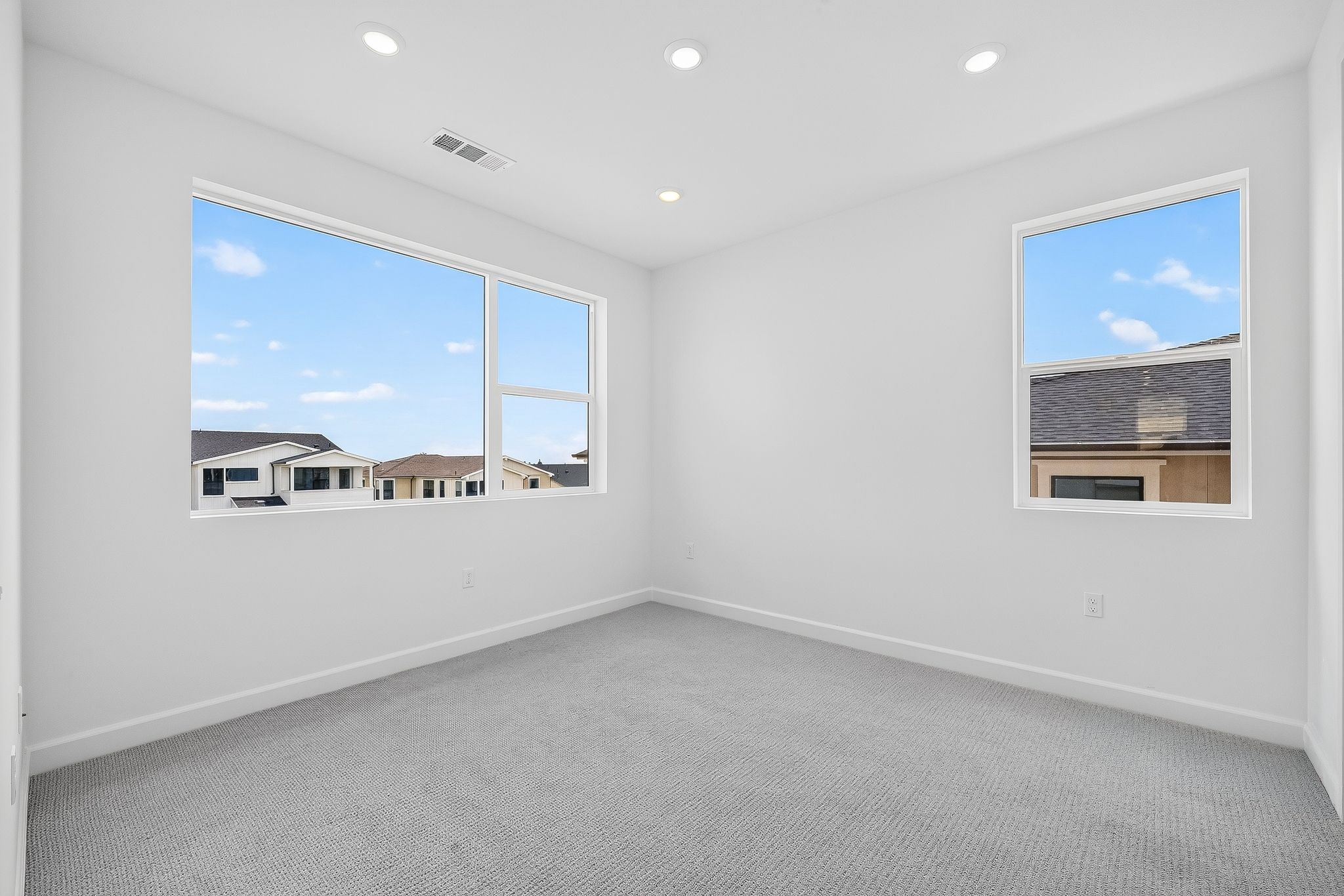 12 2320 Loker Wy Bedroom Edit