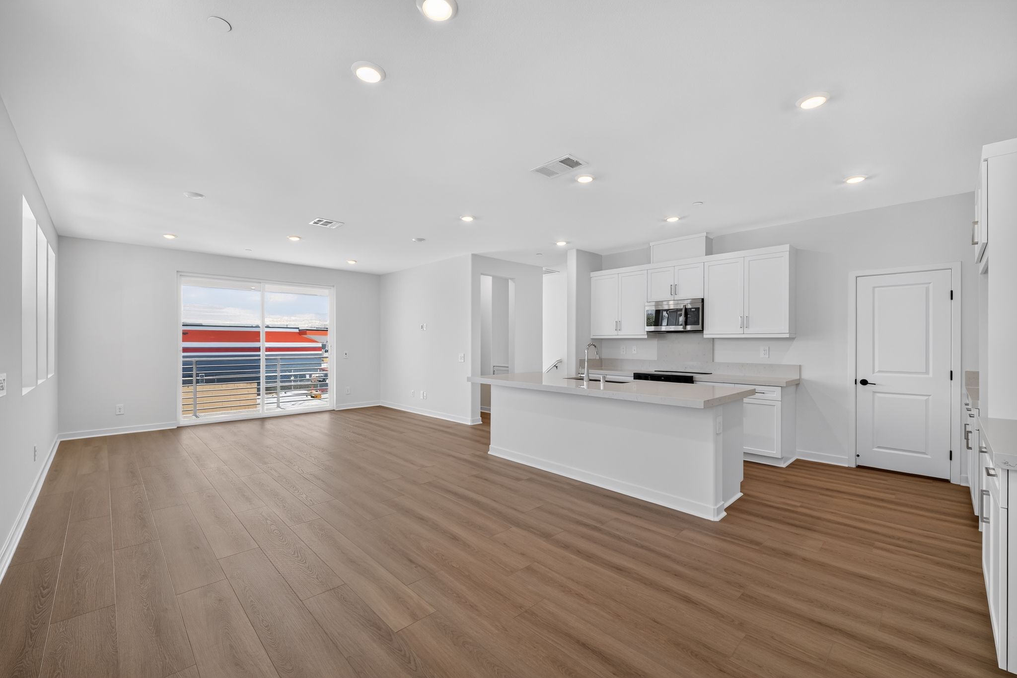06 1706 Lucca Dr Kitchen 2440