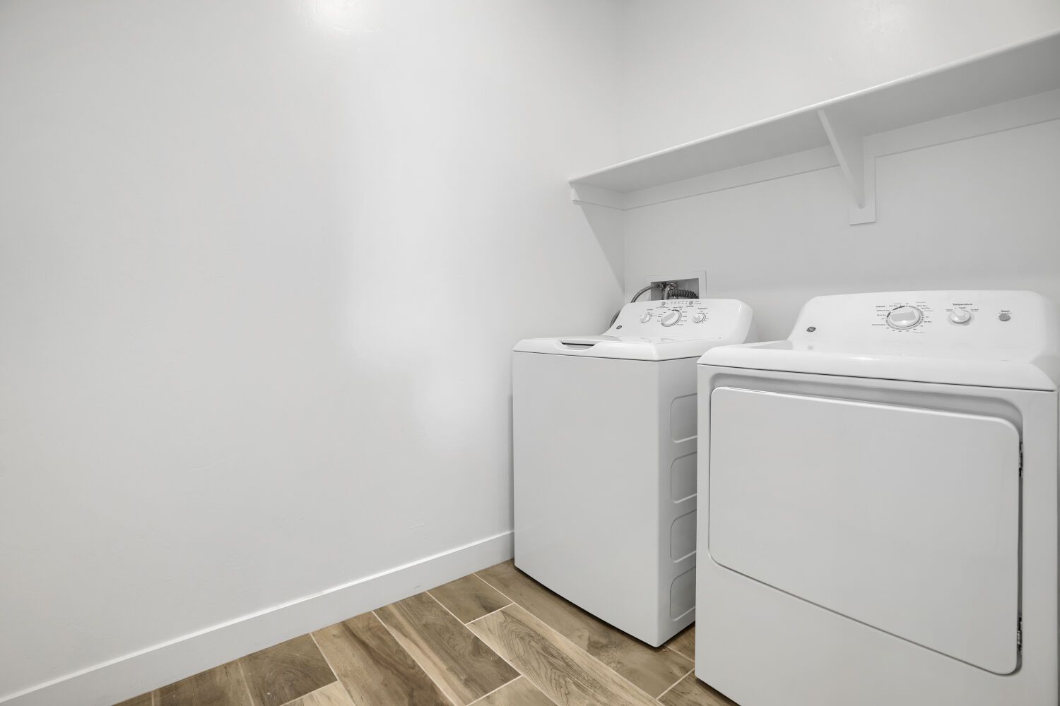 11352 W DESPAIN DR   Web Quality   010   10 Laundry Room