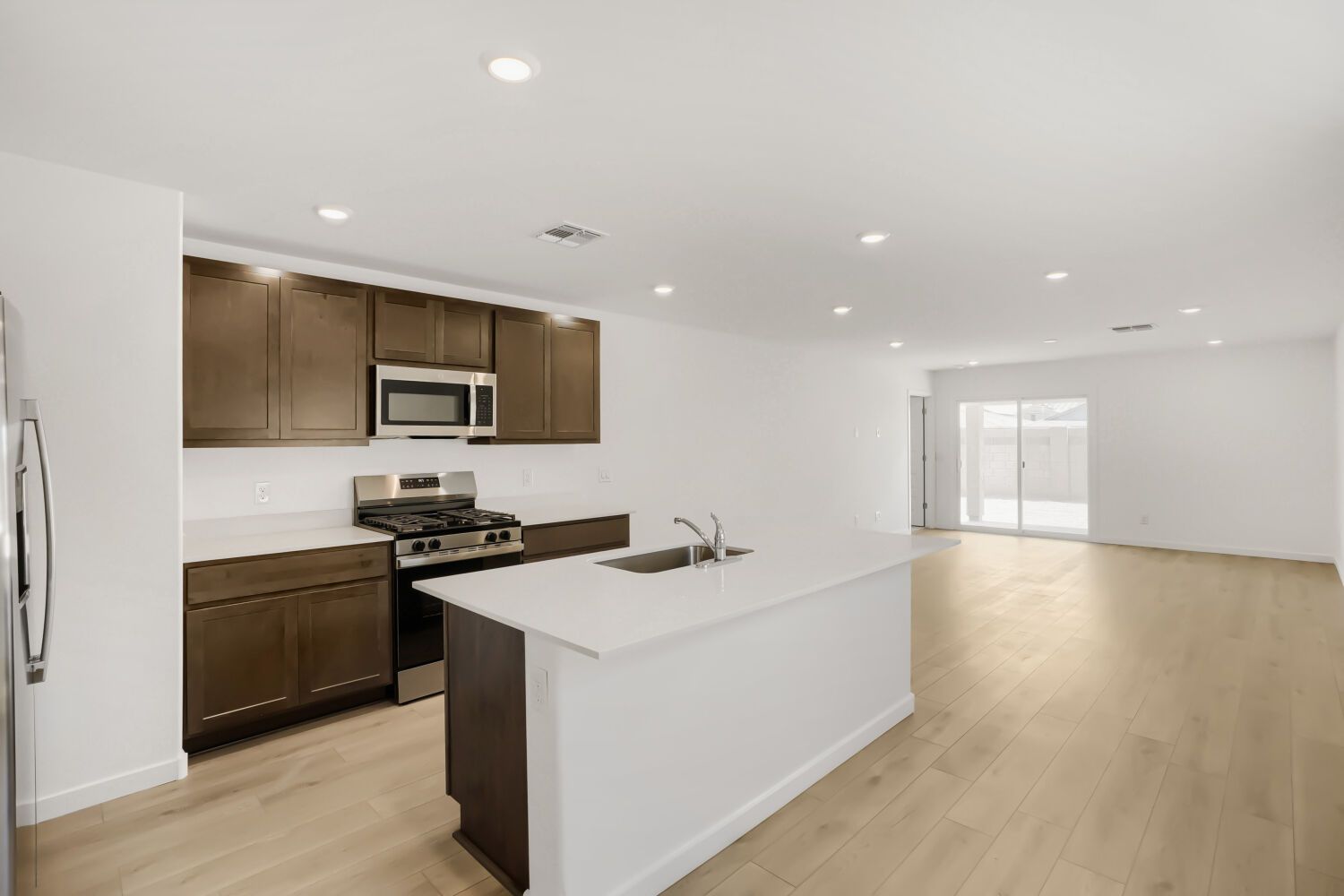 11483 W RED ADMIRAL ST   Web Quality   004   04 Kitchen