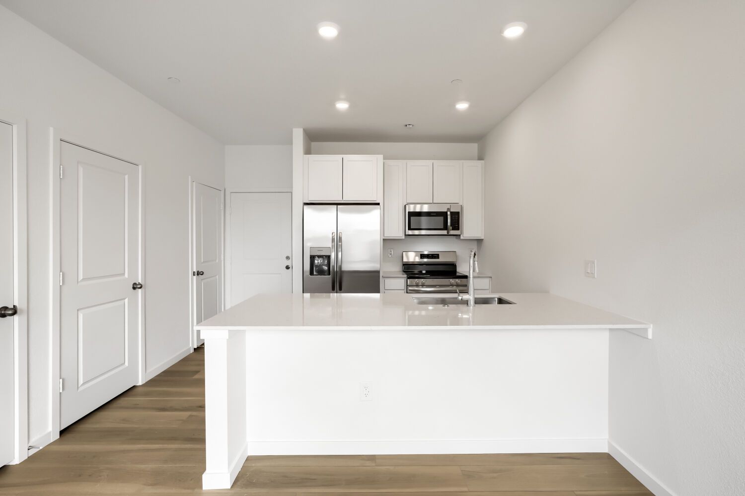 7661 S Cherokee Circle E   Web Quality   003   03 Kitchen