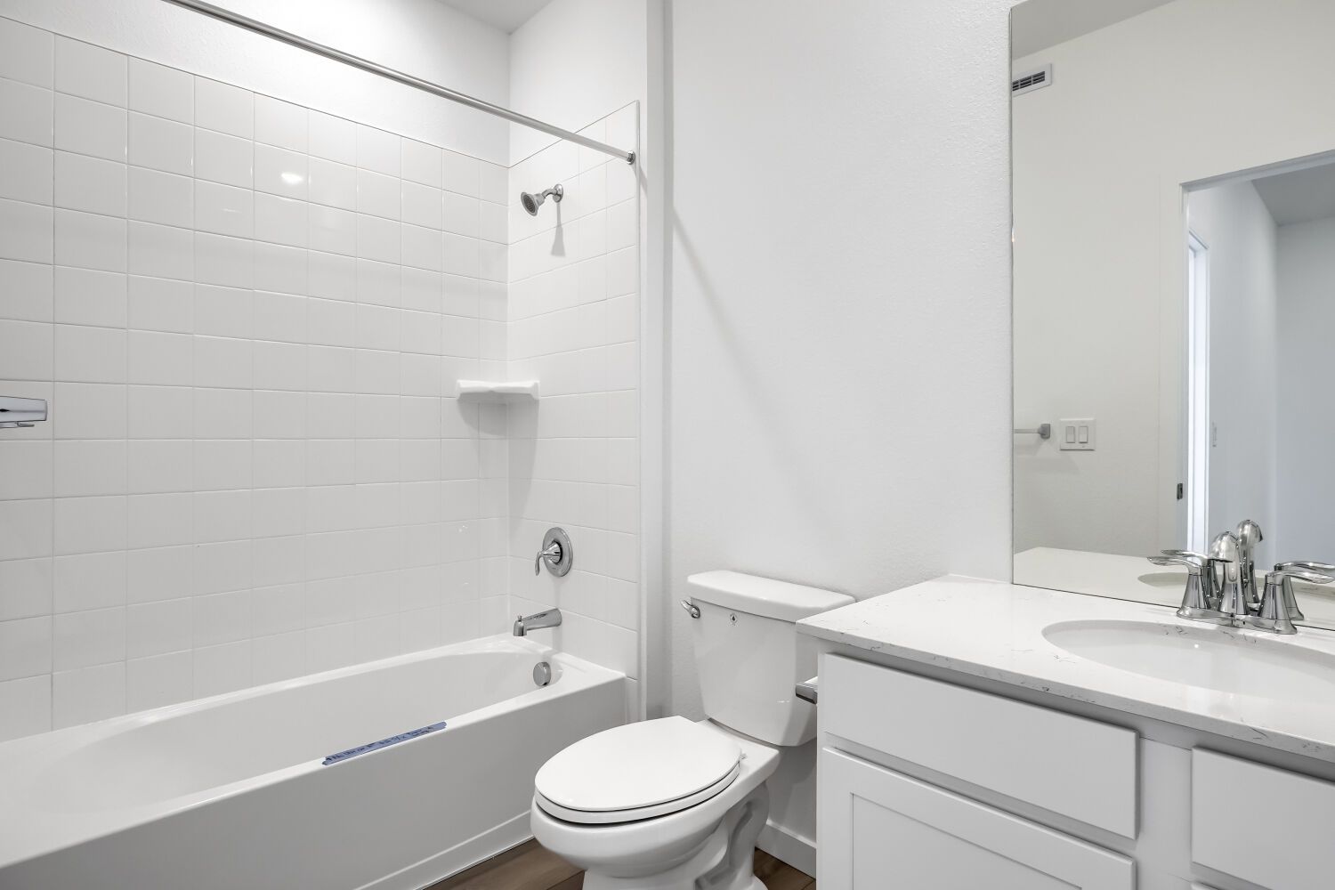 7661 S Cherokee Circle E   Web Quality   011   11 Bathroom