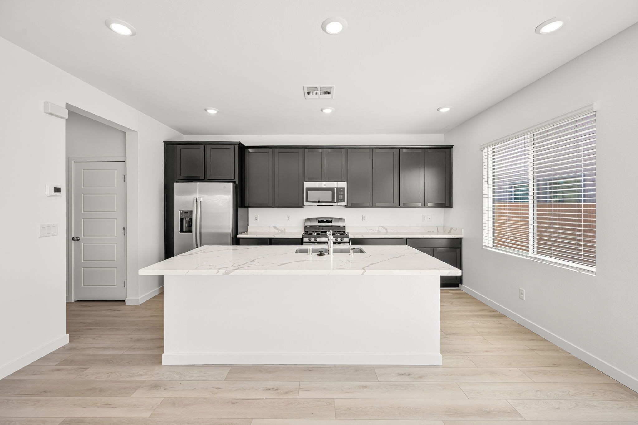 6 web or mls Lennar   2715 Saunder Ave 6