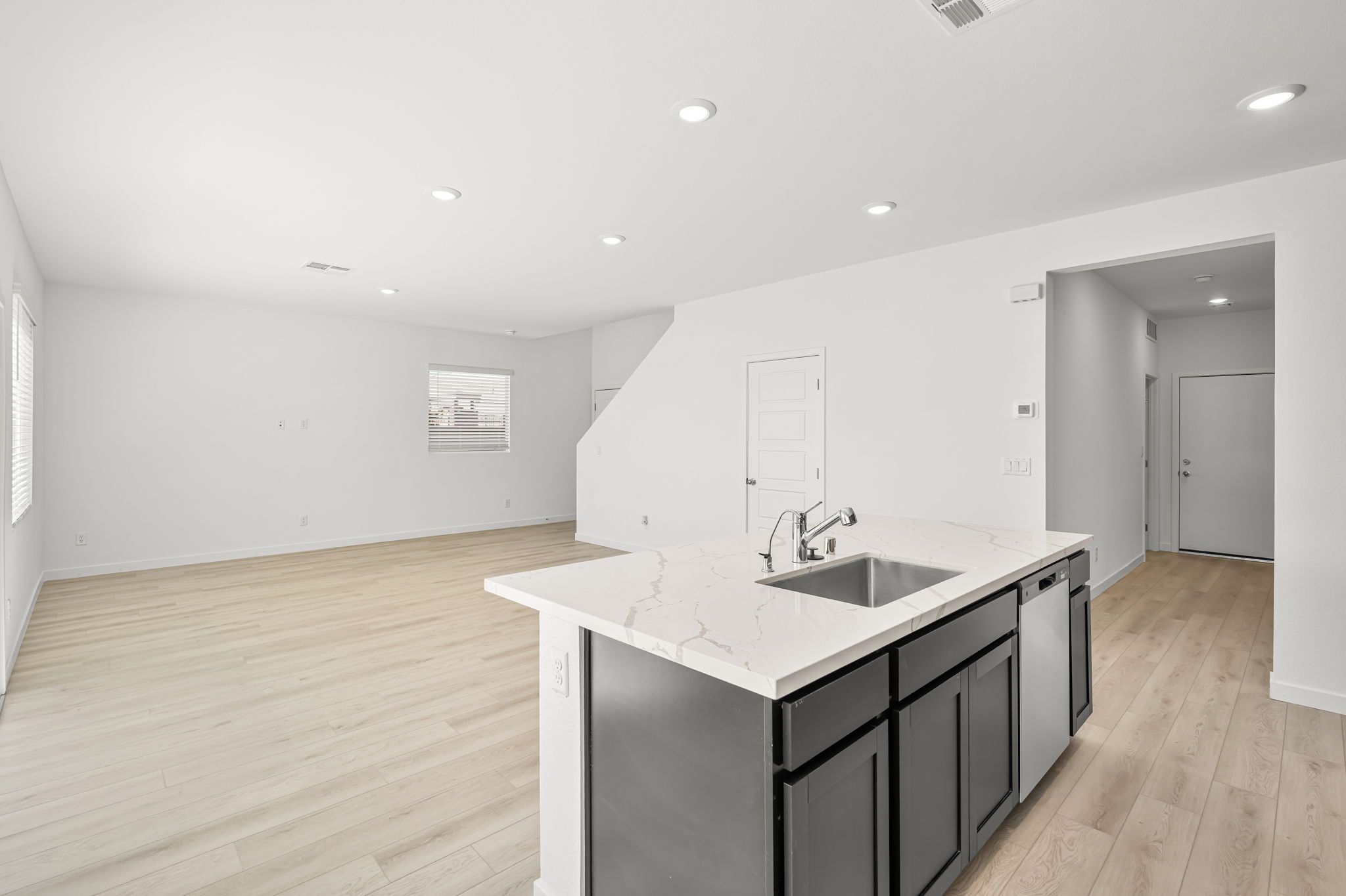 9 web or mls Lennar   2715 Saunder Ave 9