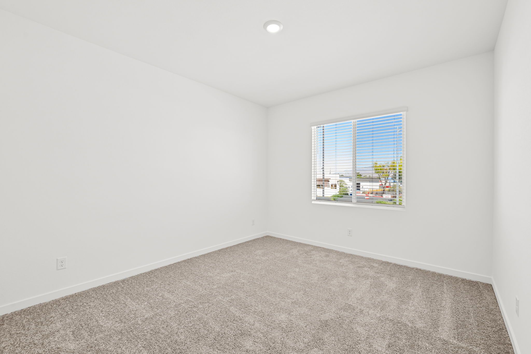 25 web or mls Lennar   2715 Saunder Ave 25