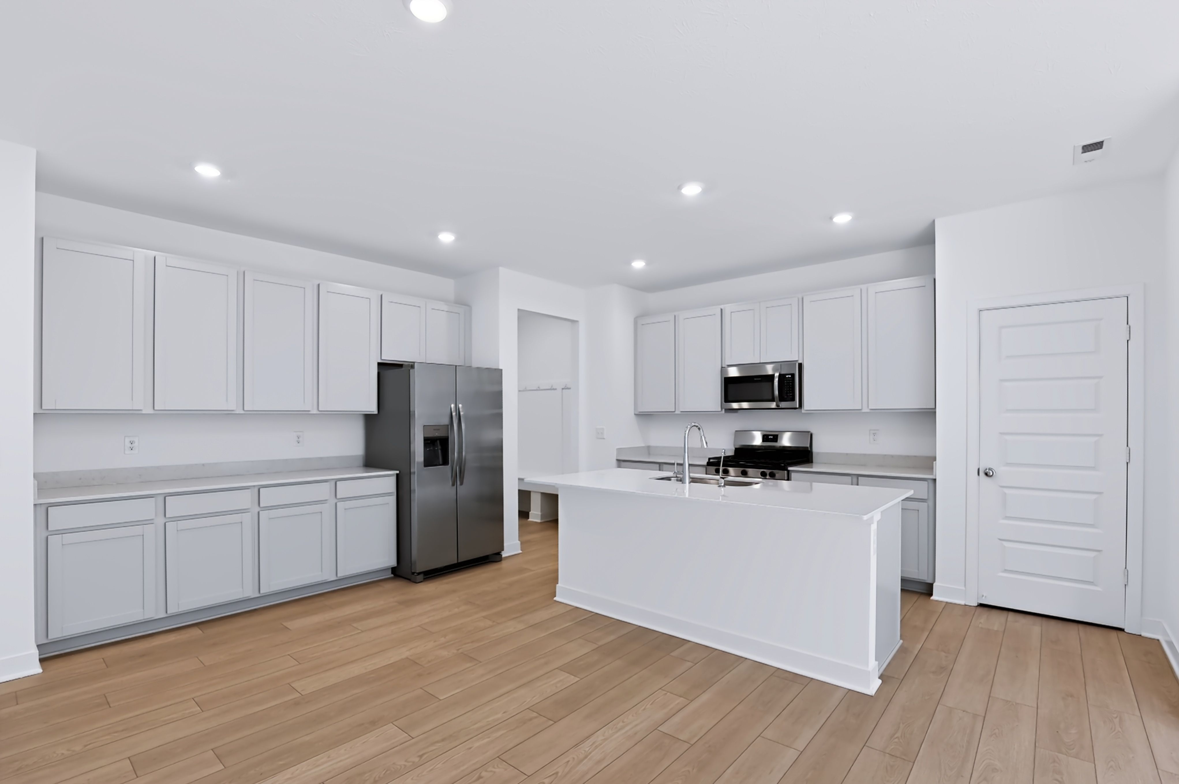 Montgomery Woods HS 68 Kitchen 1of3