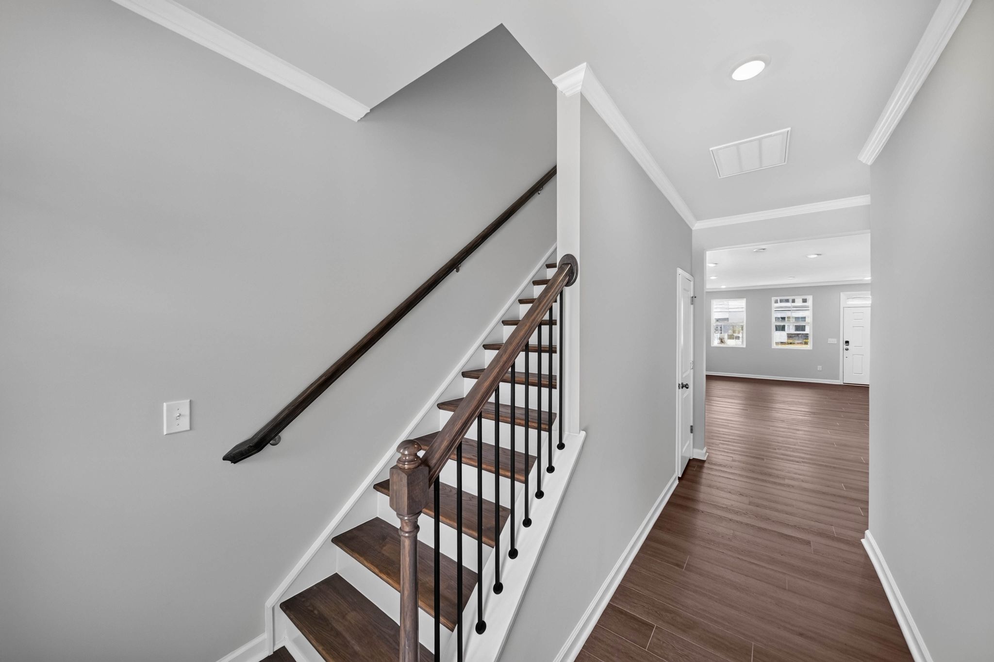 Rosedale Dylan 5