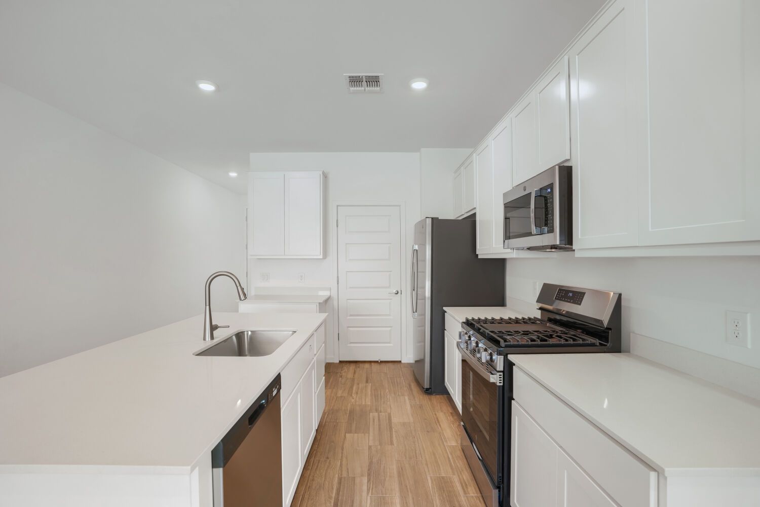 11769 W FLYING BEAUTY LN   Web Quality   004   04 Kitchen
