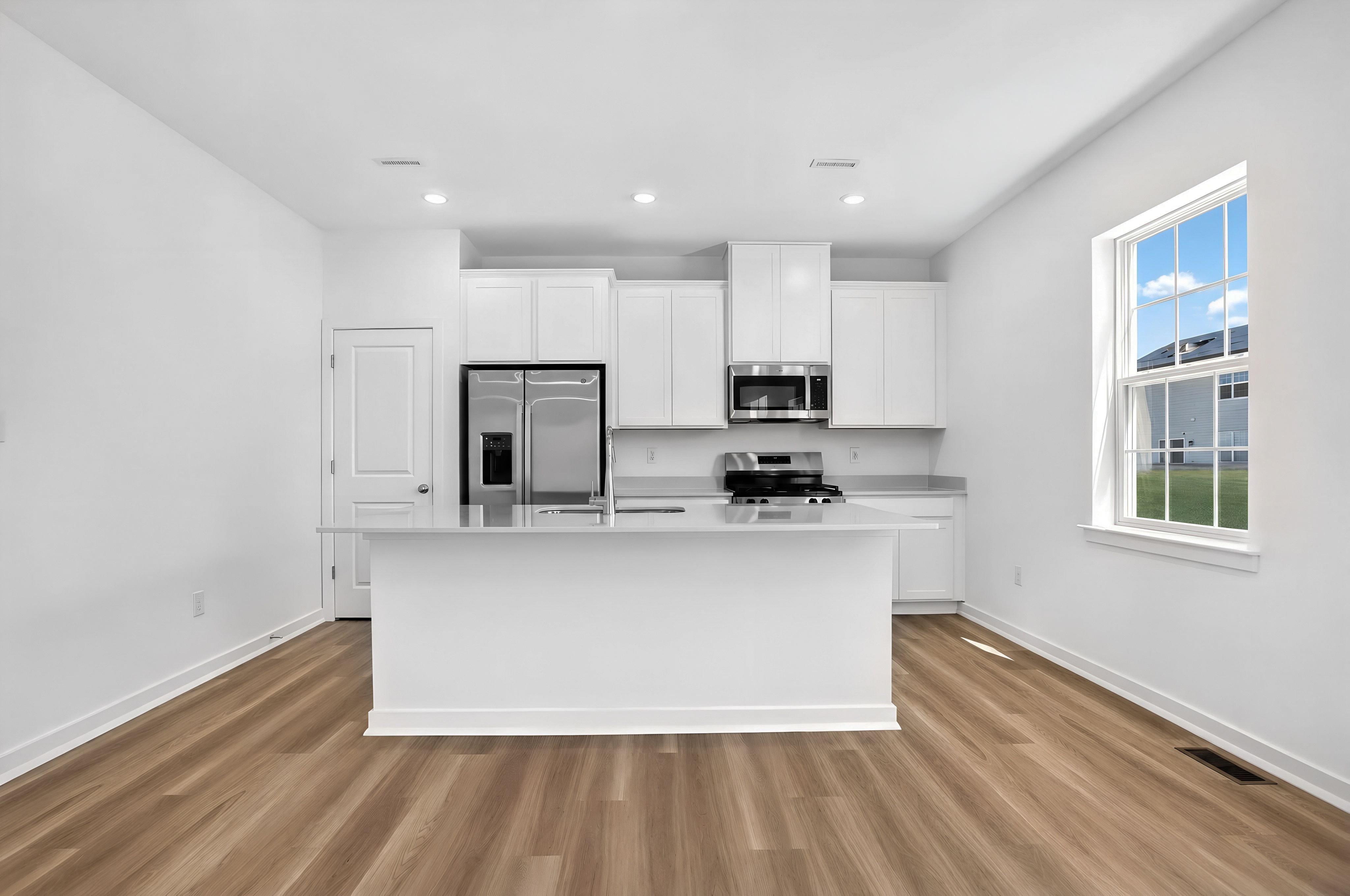 Emerson Square Richmond Kitchen 1of4 F1