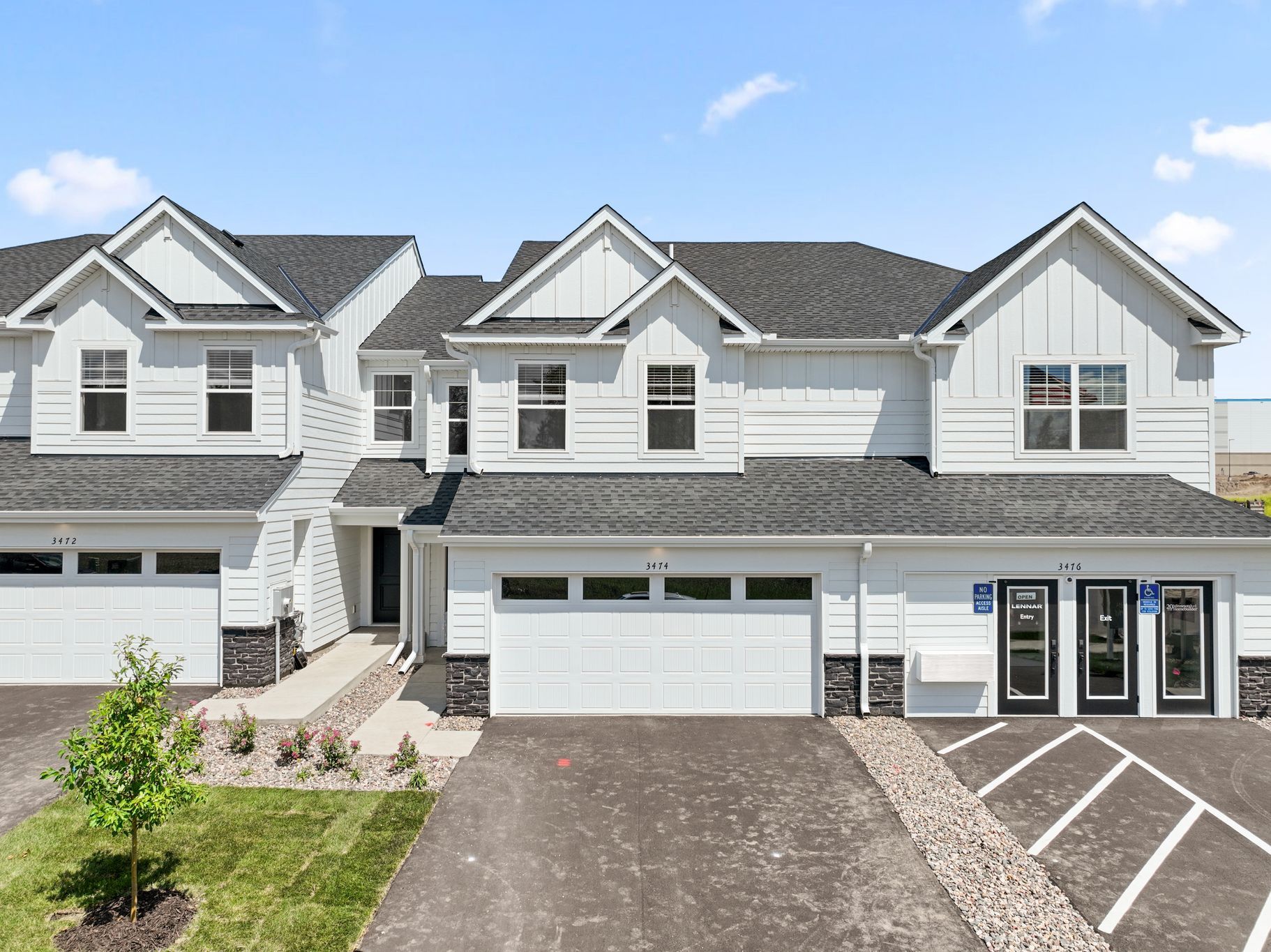 Raleigh - Trails End Commons: Eagan, Minnesota - Lennar