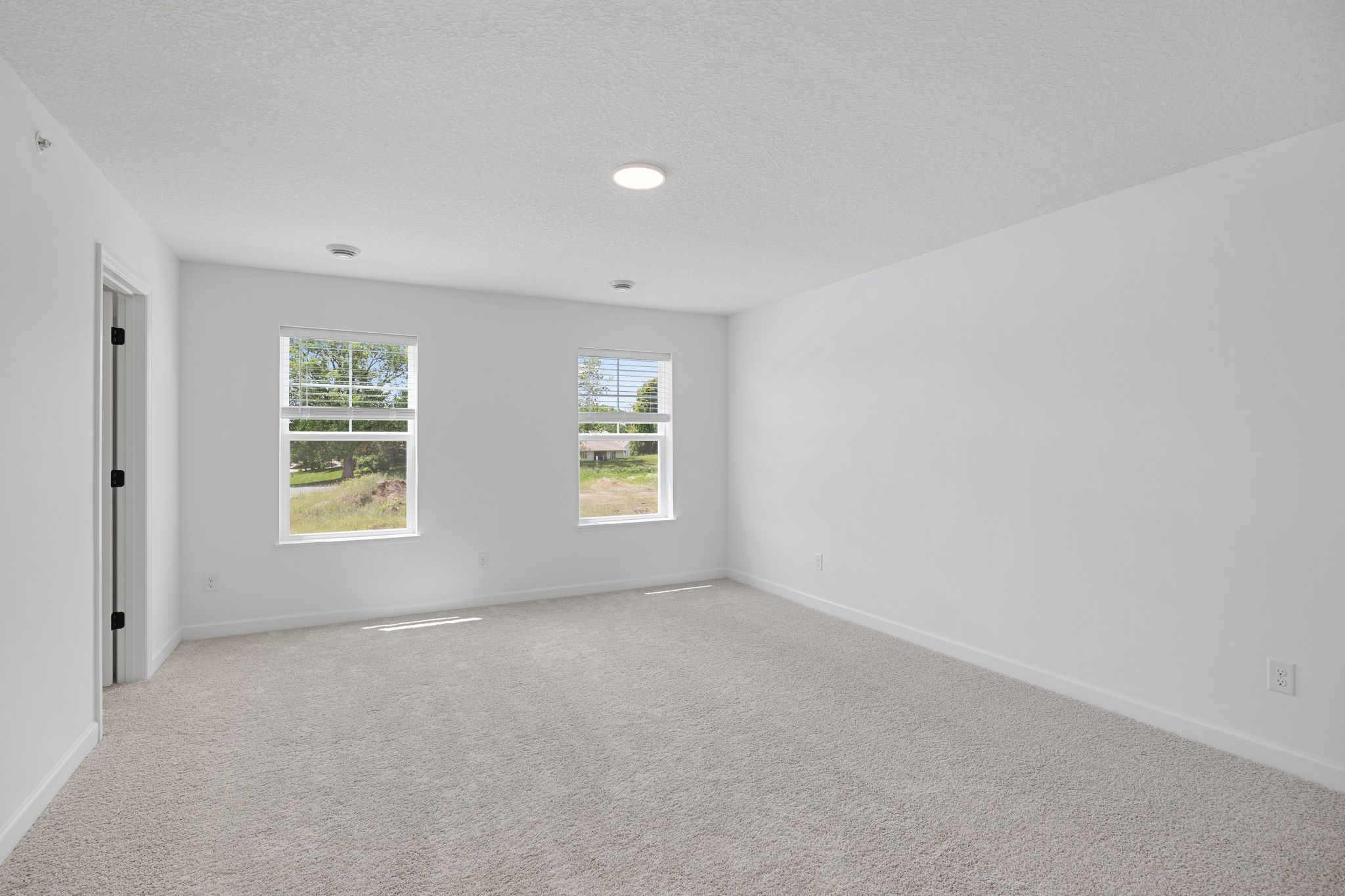 13 Trails End Raleigh QMI H S1202 Owners Bedroom F2
