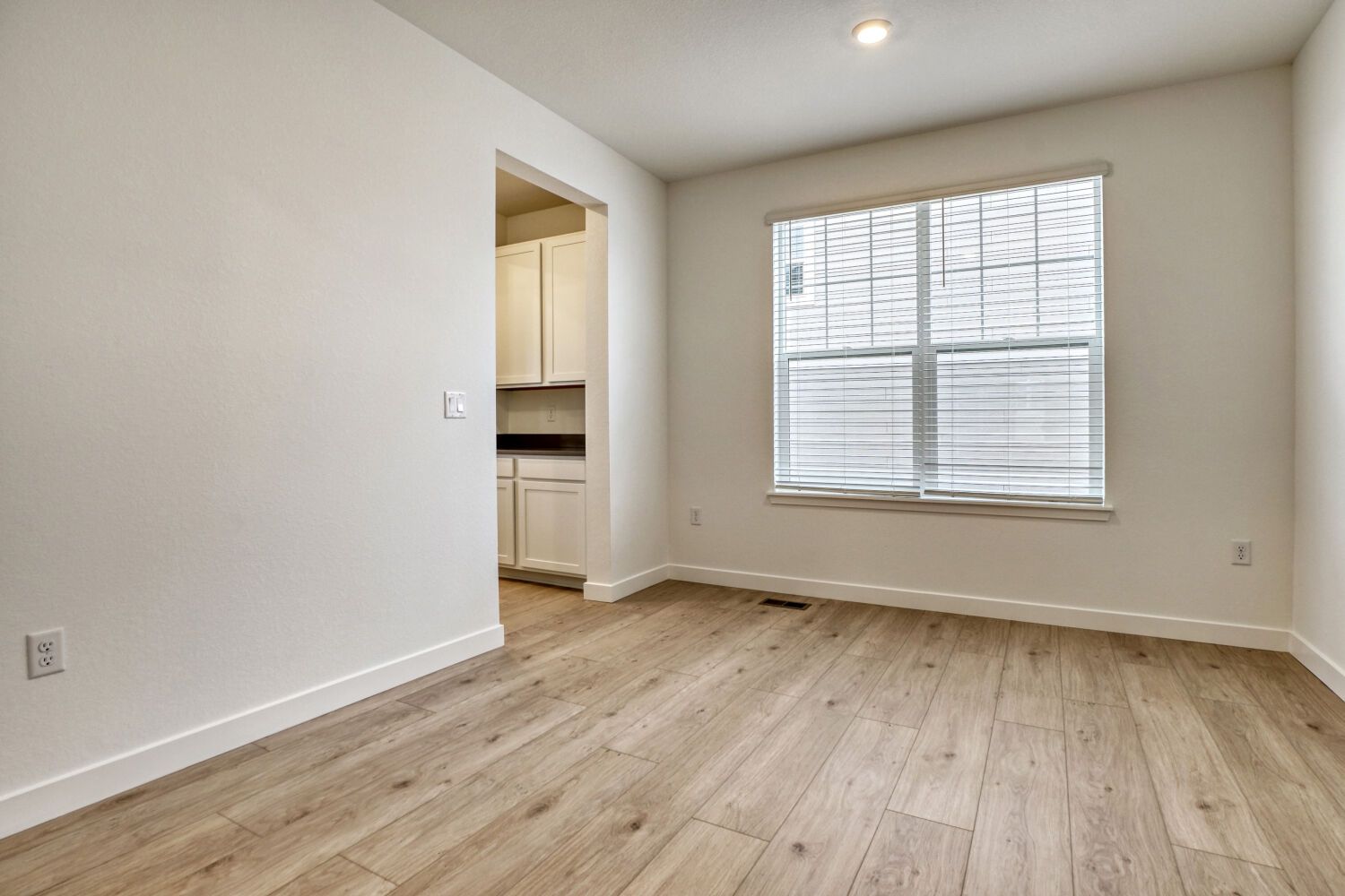 24555 E Kettle Ct Dining Room