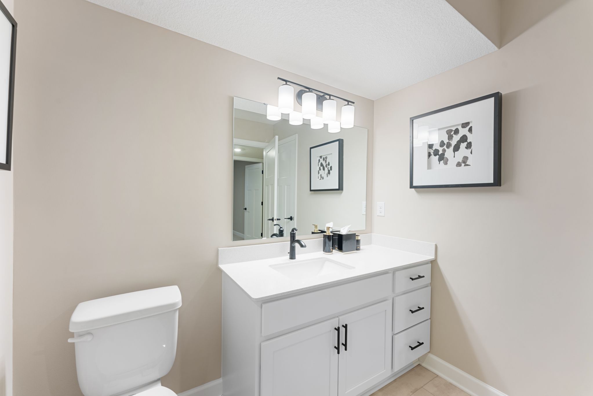 12 Tavera Snelling QMI H S6122 Bathroom 5of5 F0