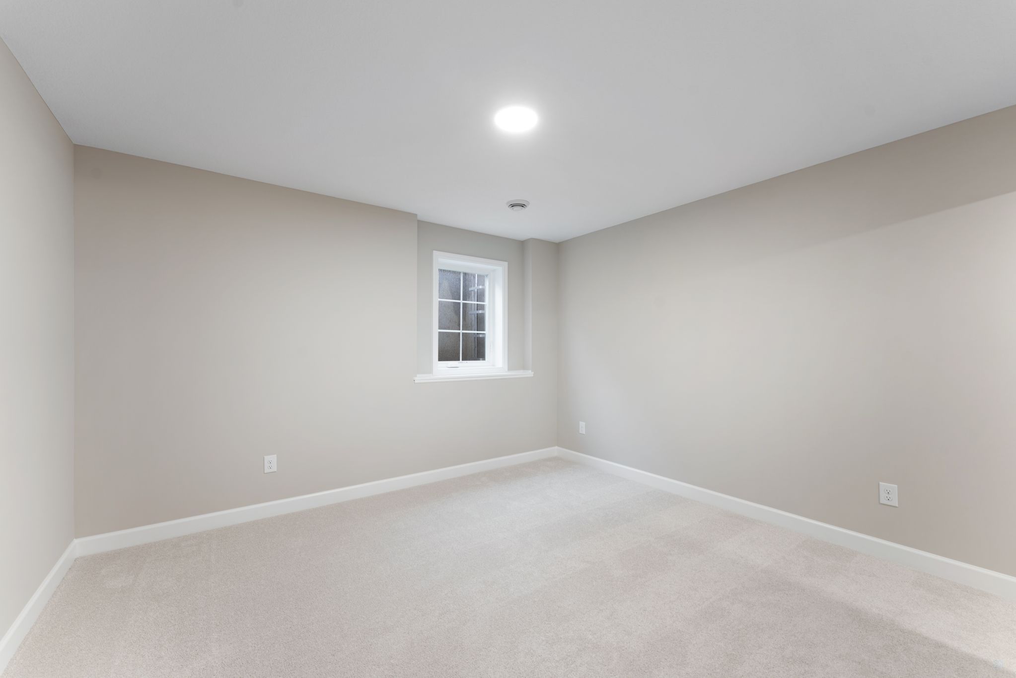 19 Tavera Snelling QMI H S6122 Bedroom 7of8 F0