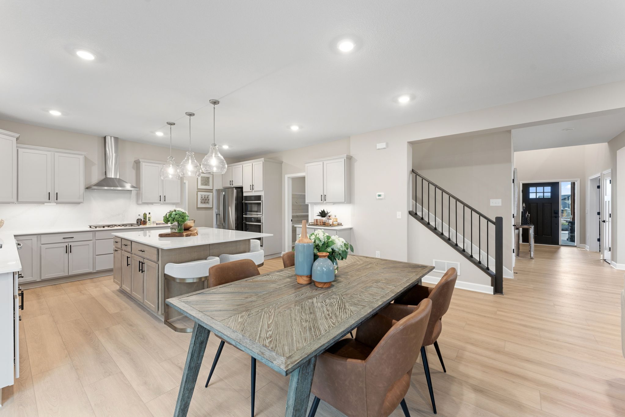 29 Tavera Snelling QMI H S6122 Kitchen 1of6 F1