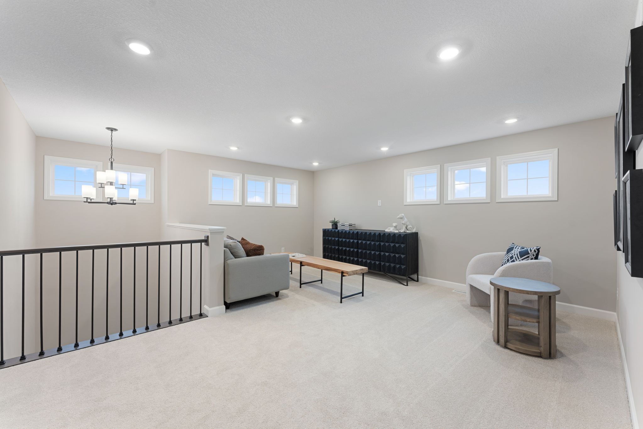36 Tavera Snelling QMI H S6122 Loft 1of2 F2