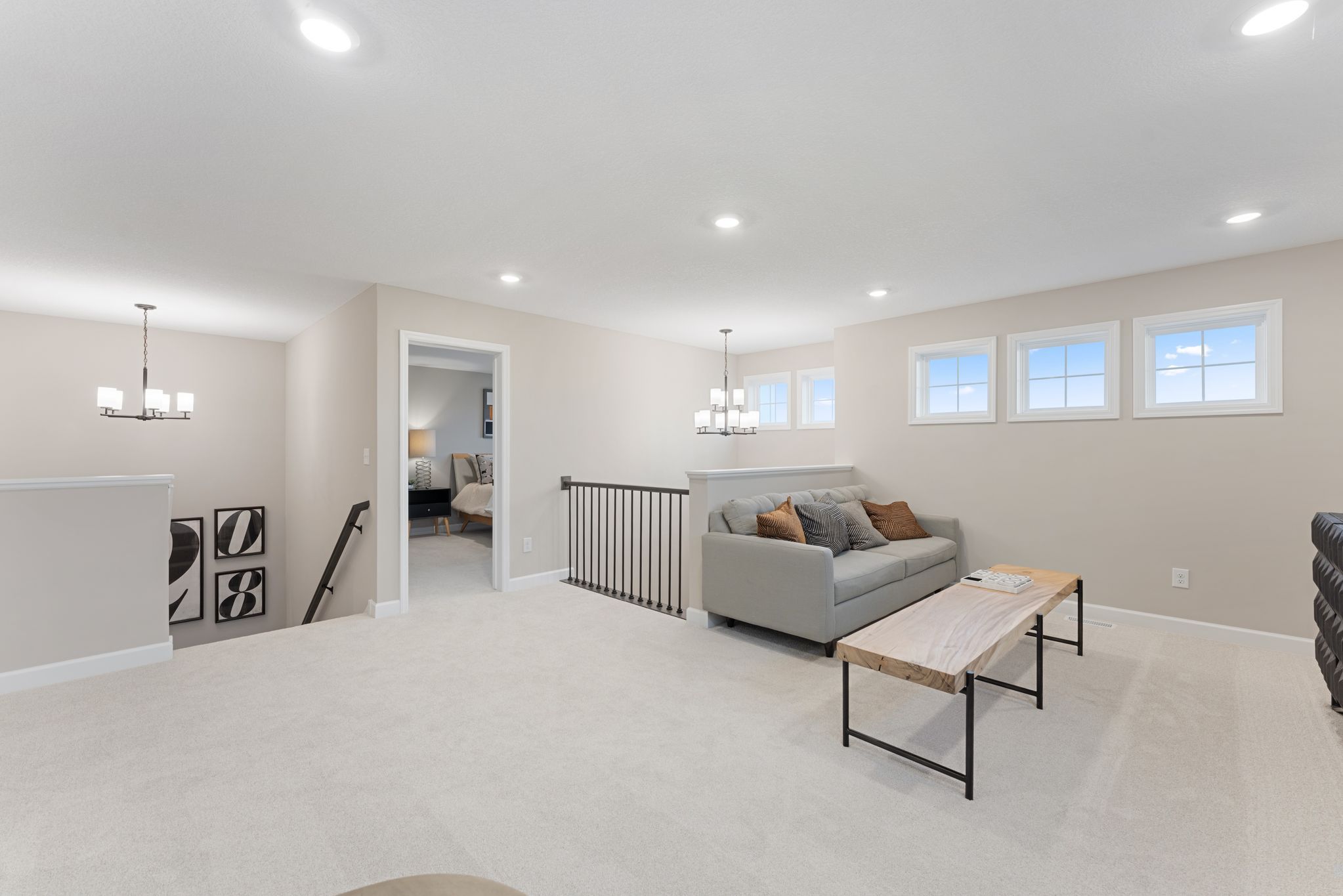 37 Tavera Snelling QMI H S6122 Loft 2of2 F2