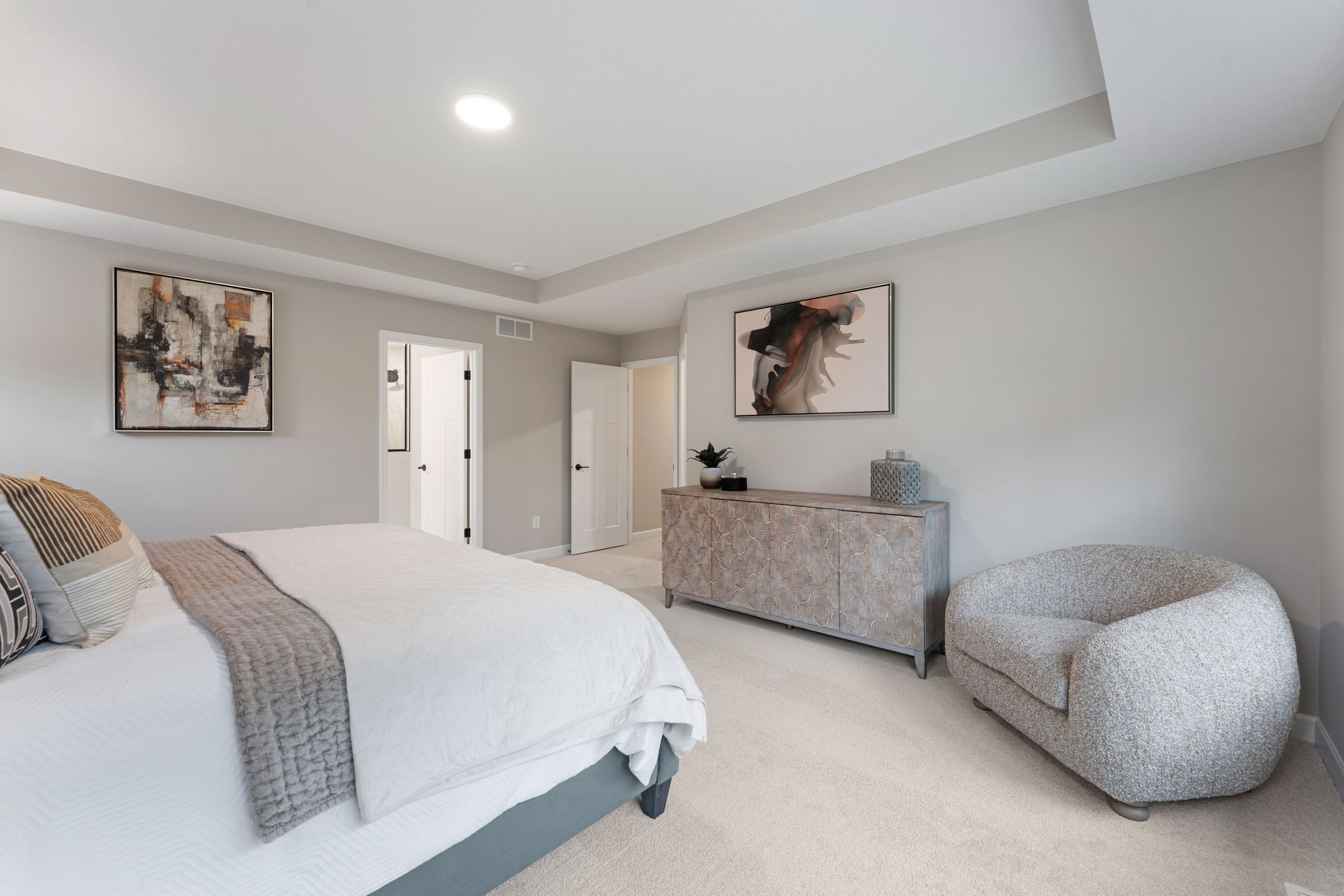 43 Tavera Snelling QMI H S6122 Owners Bedroom 2of2 F2