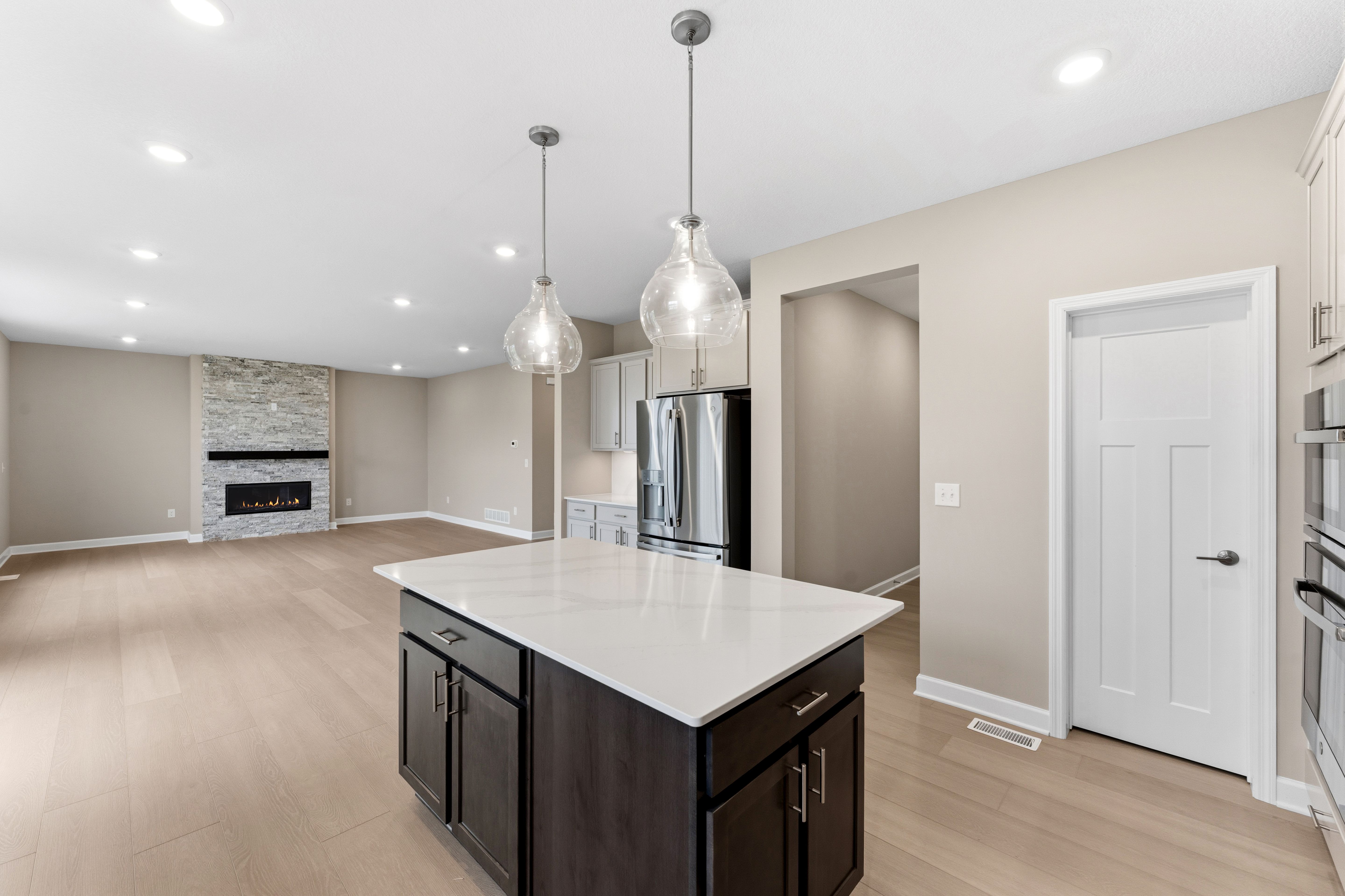 Tavera Lewis QMI H S4829 Kitchen 2of2 F1