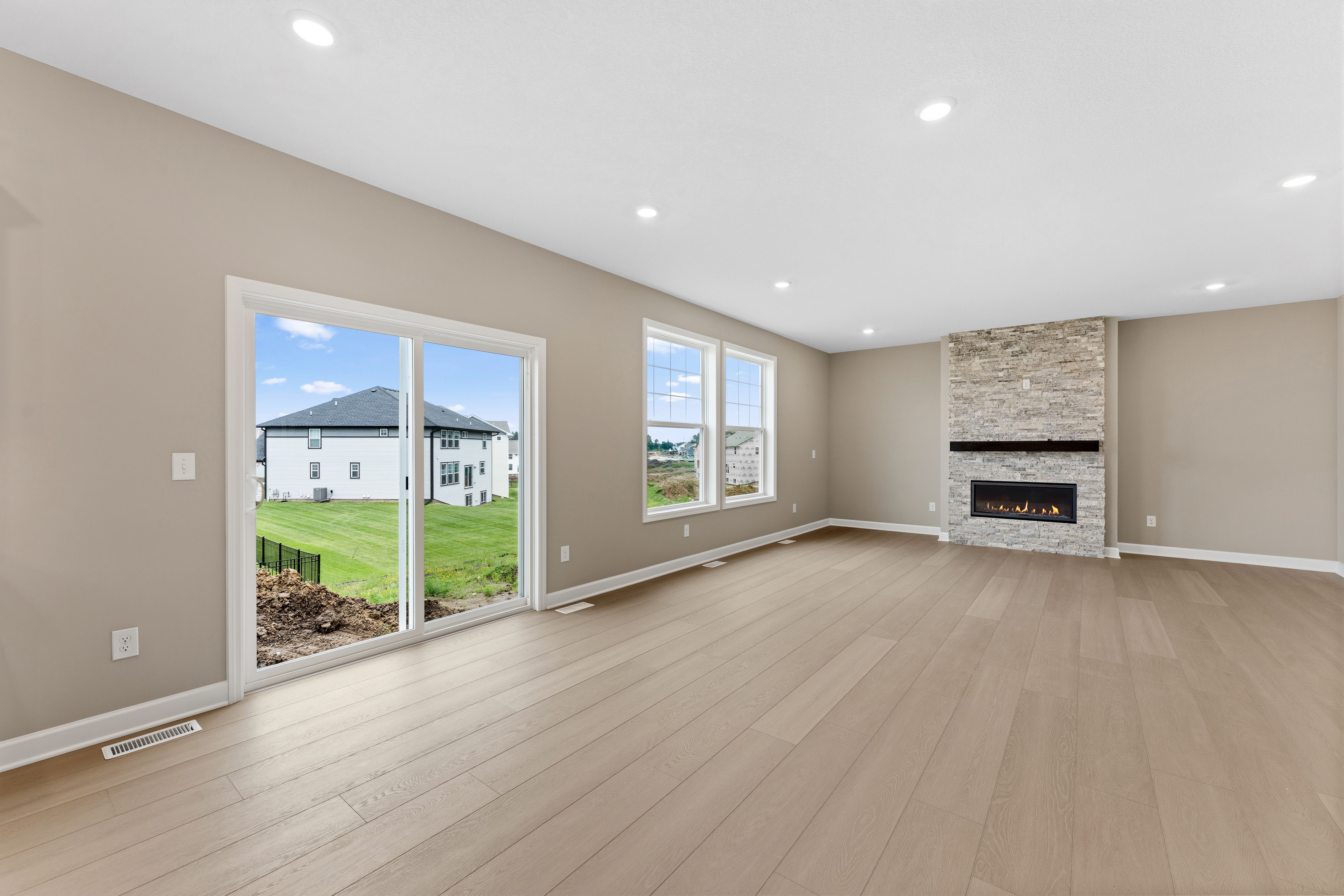 Tavera Lewis QMI H S4829 Dining Room 2of2 F1
