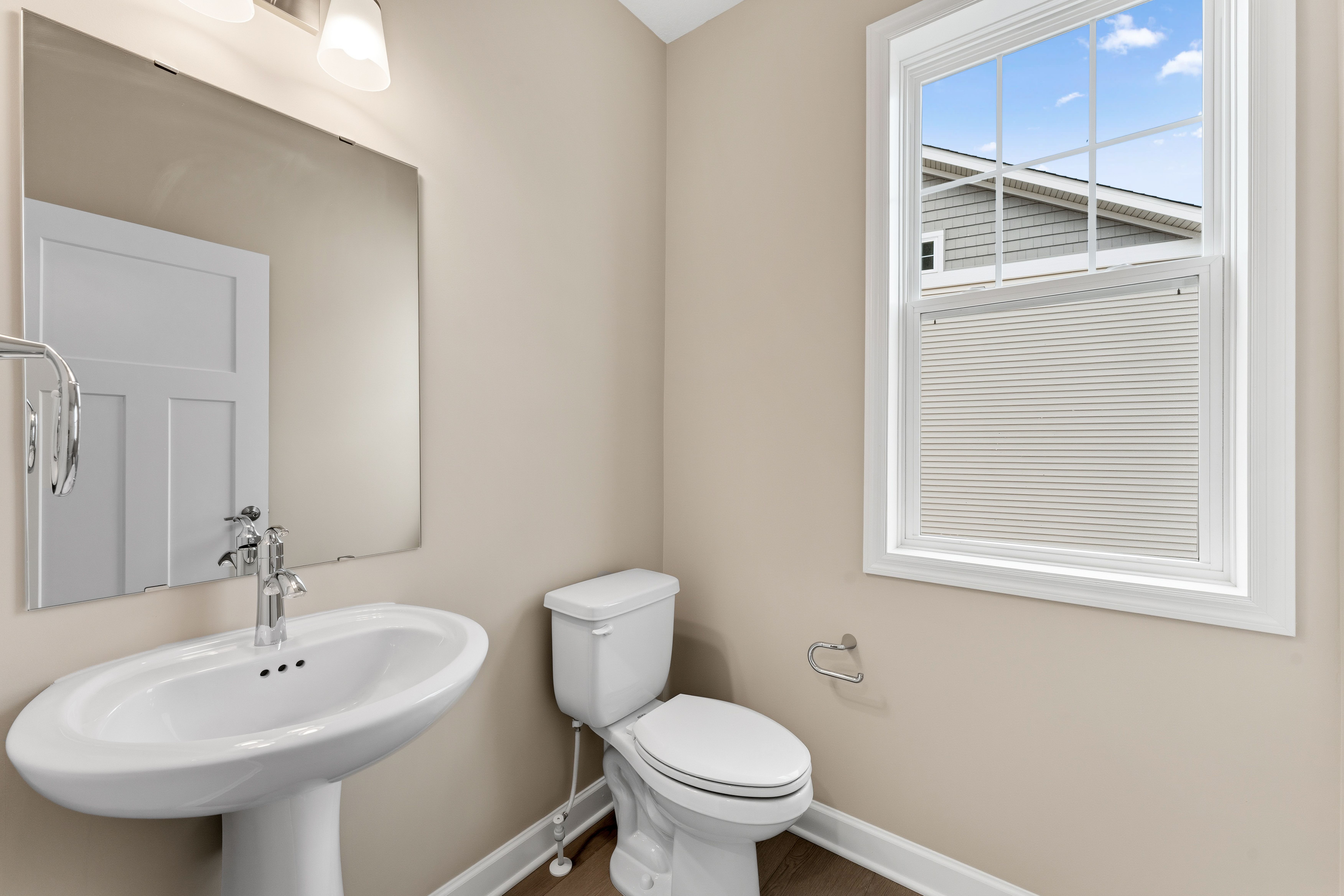 Tavera Lewis QMI H S4829 Powder Room F1