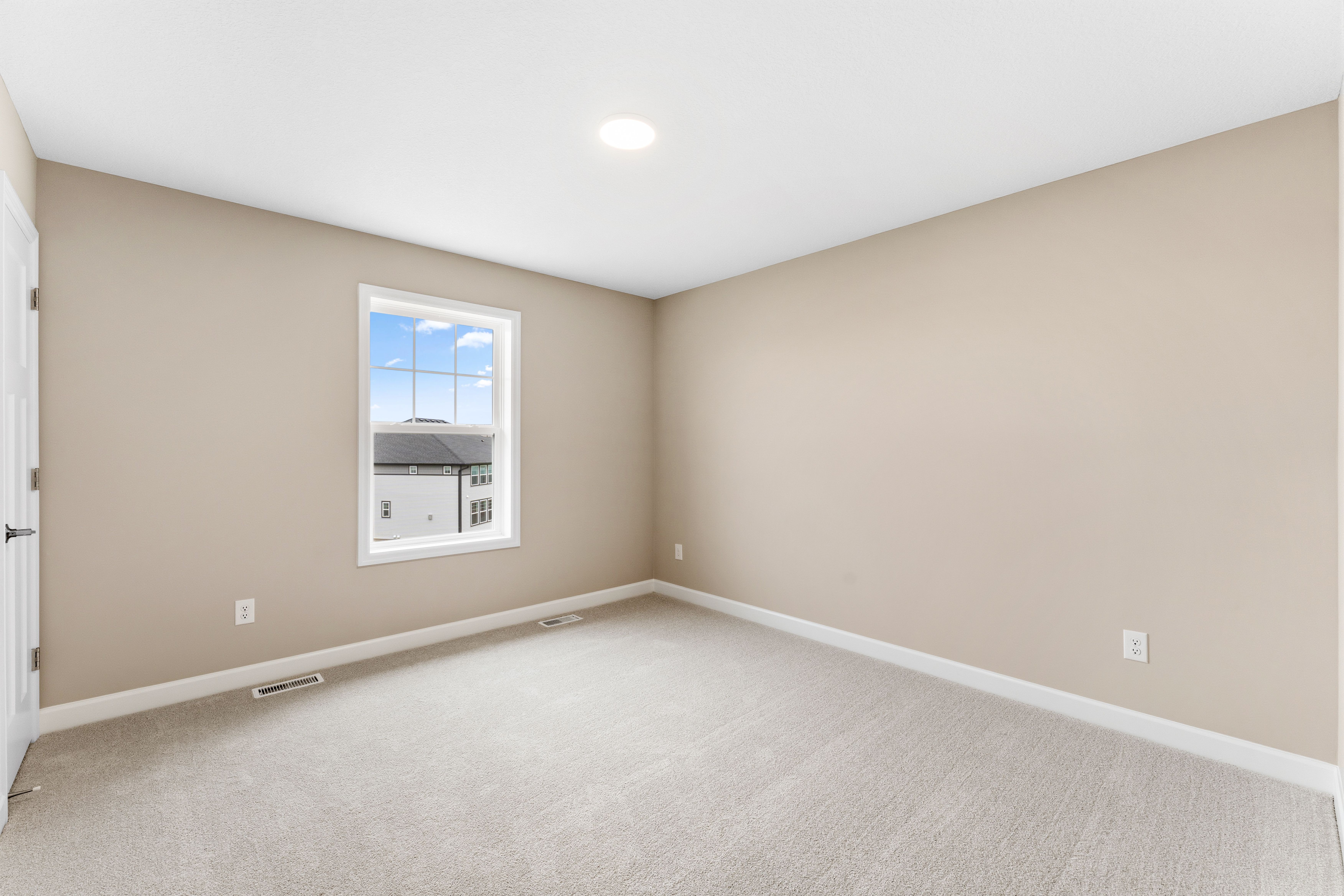 Tavera Lewis QMI H S4829 Bedroom 1of2 F2