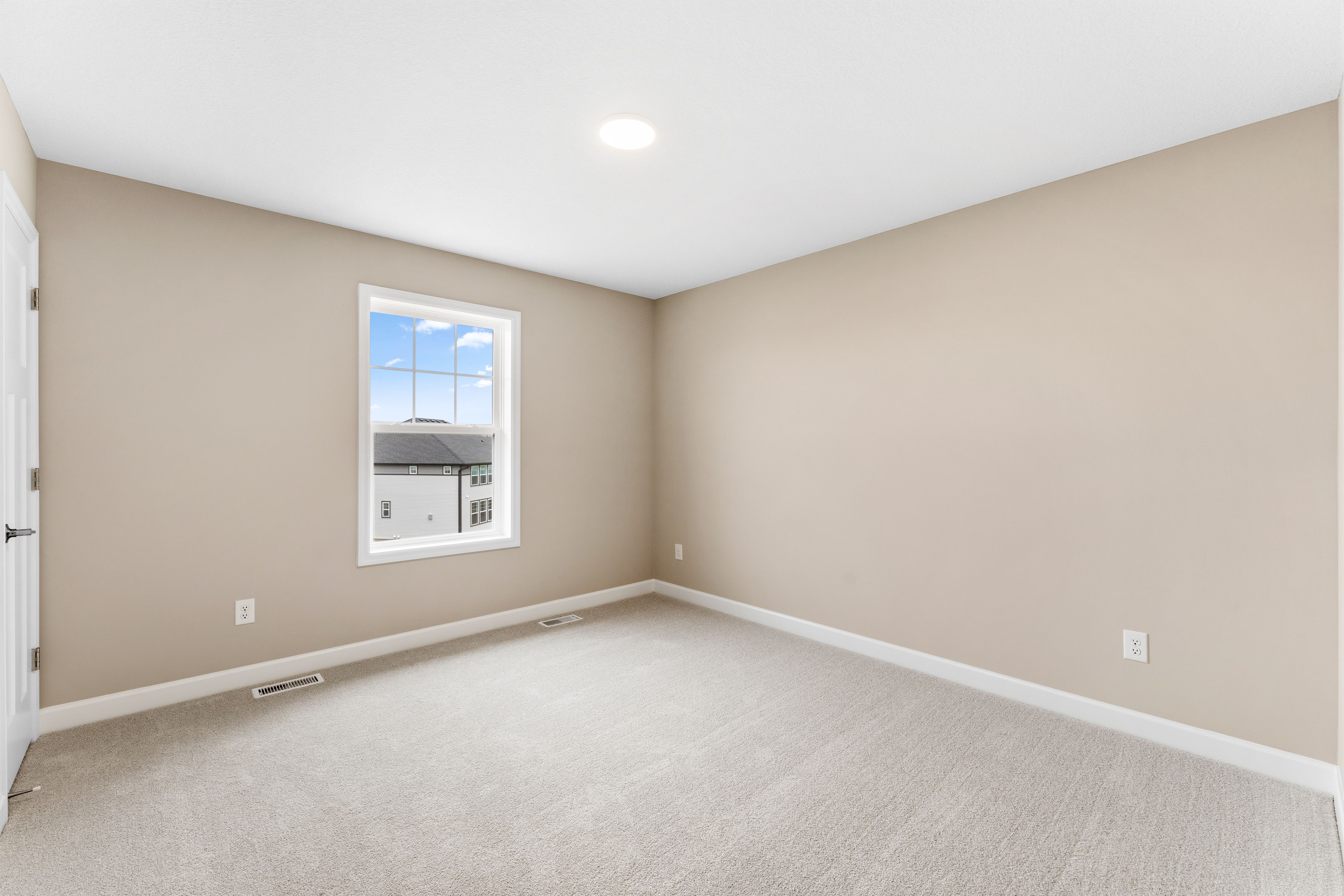 Tavera Lewis QMI H S4829 Bedroom 1of2 F2