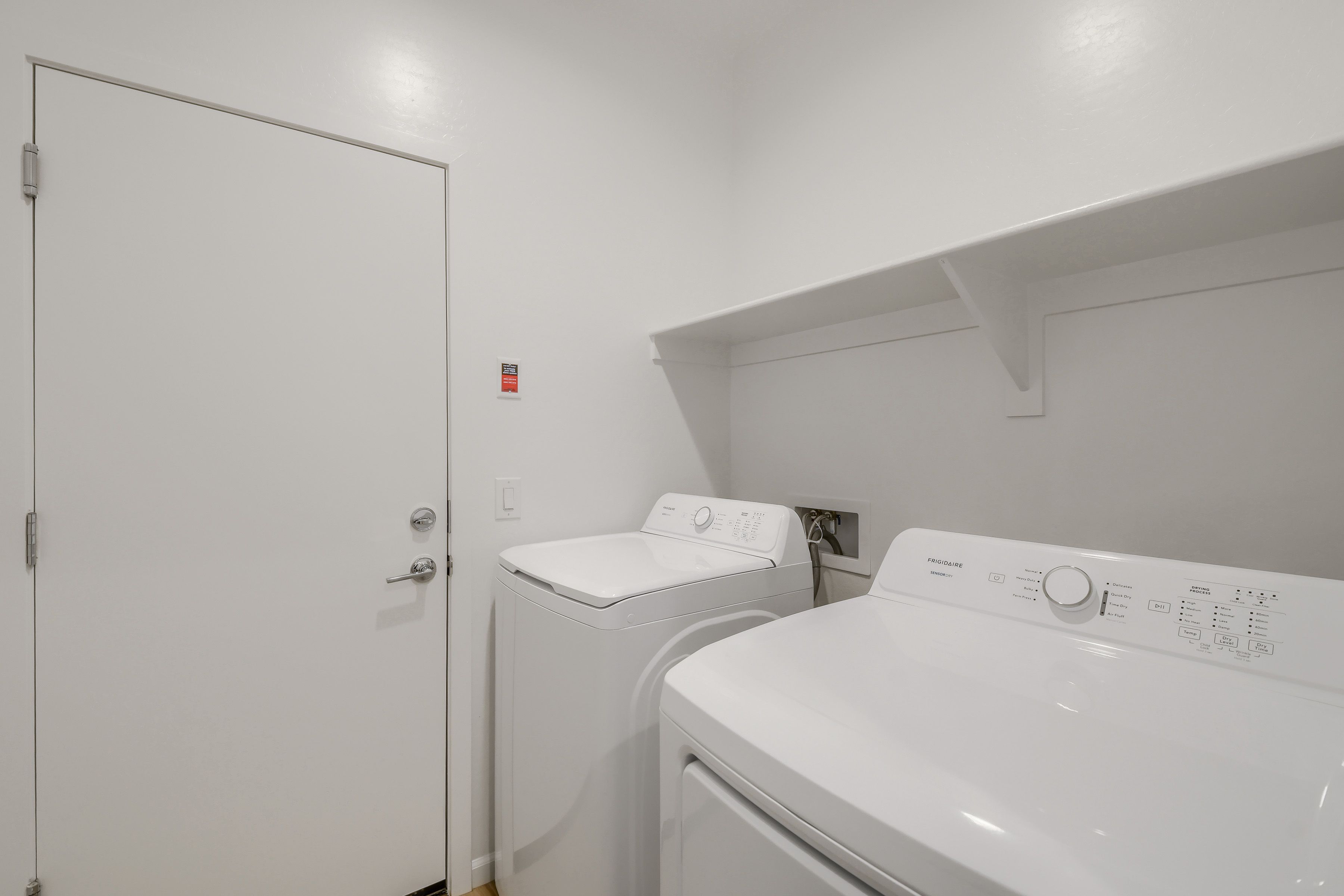 18741 W Maplewood Dr   Print Quality   011   11 Laundry Room