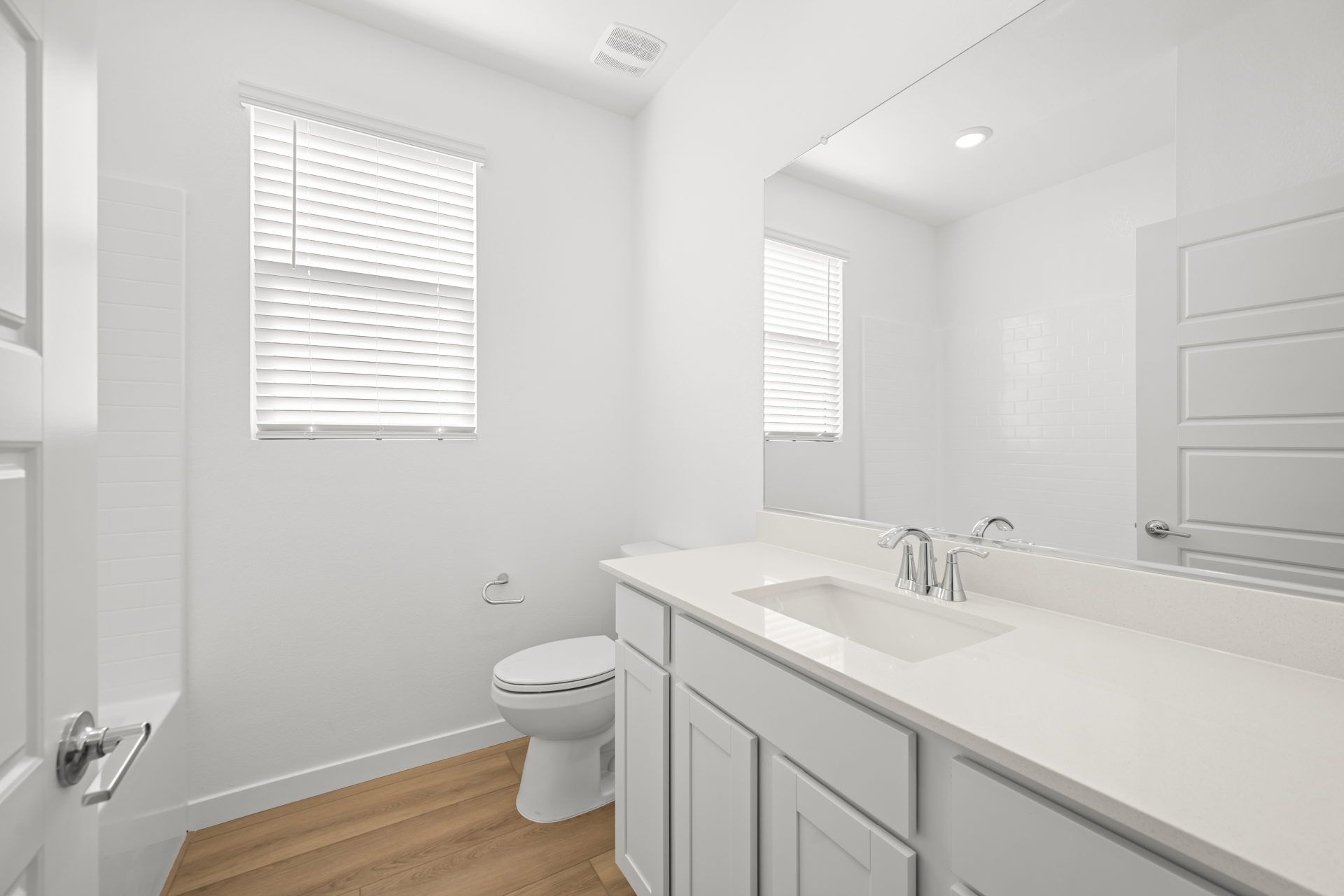 Lennar10886 Lewis Pointe Ave04